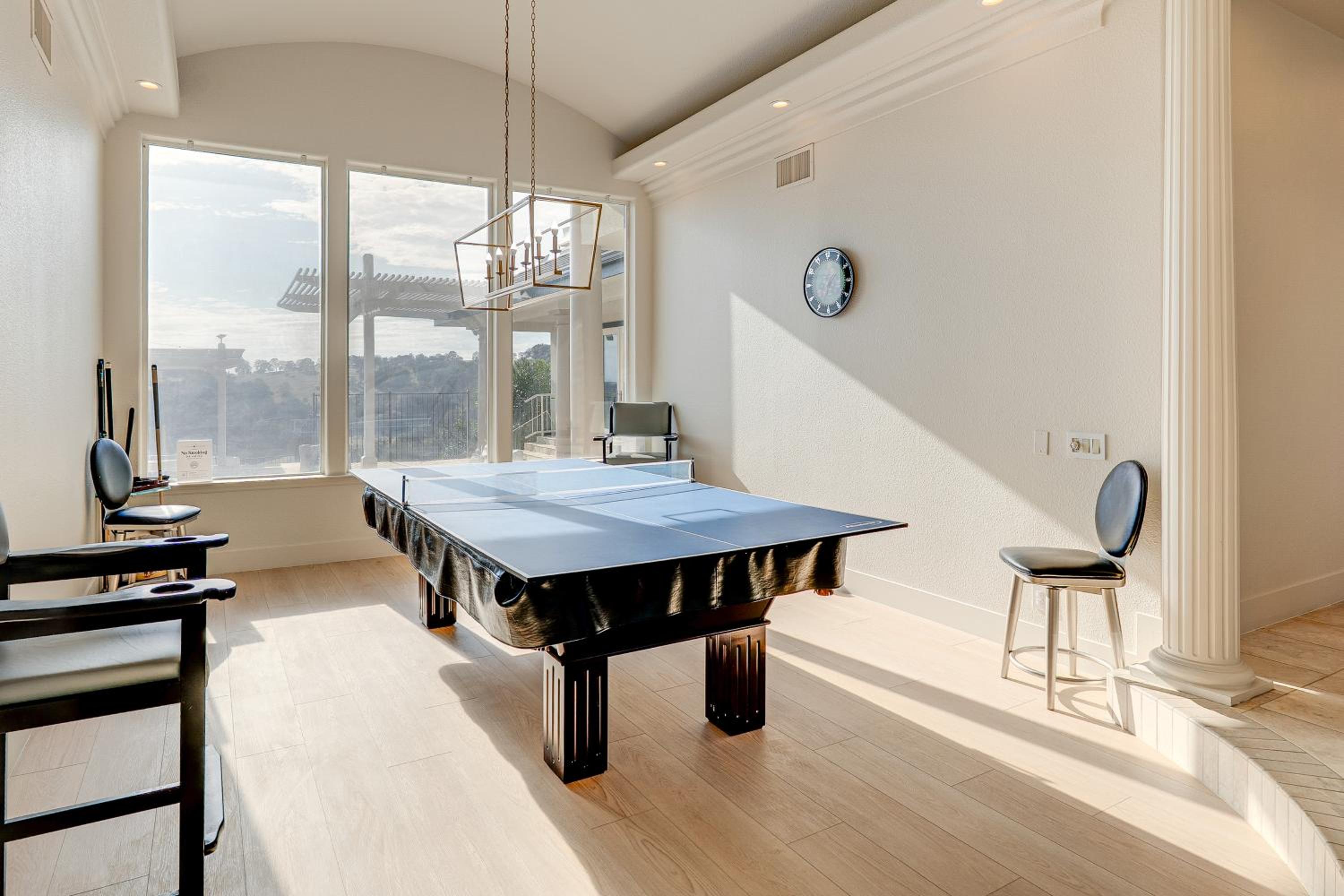 Luxury Pilot Hill Estate on an 800-Acre Vineyard