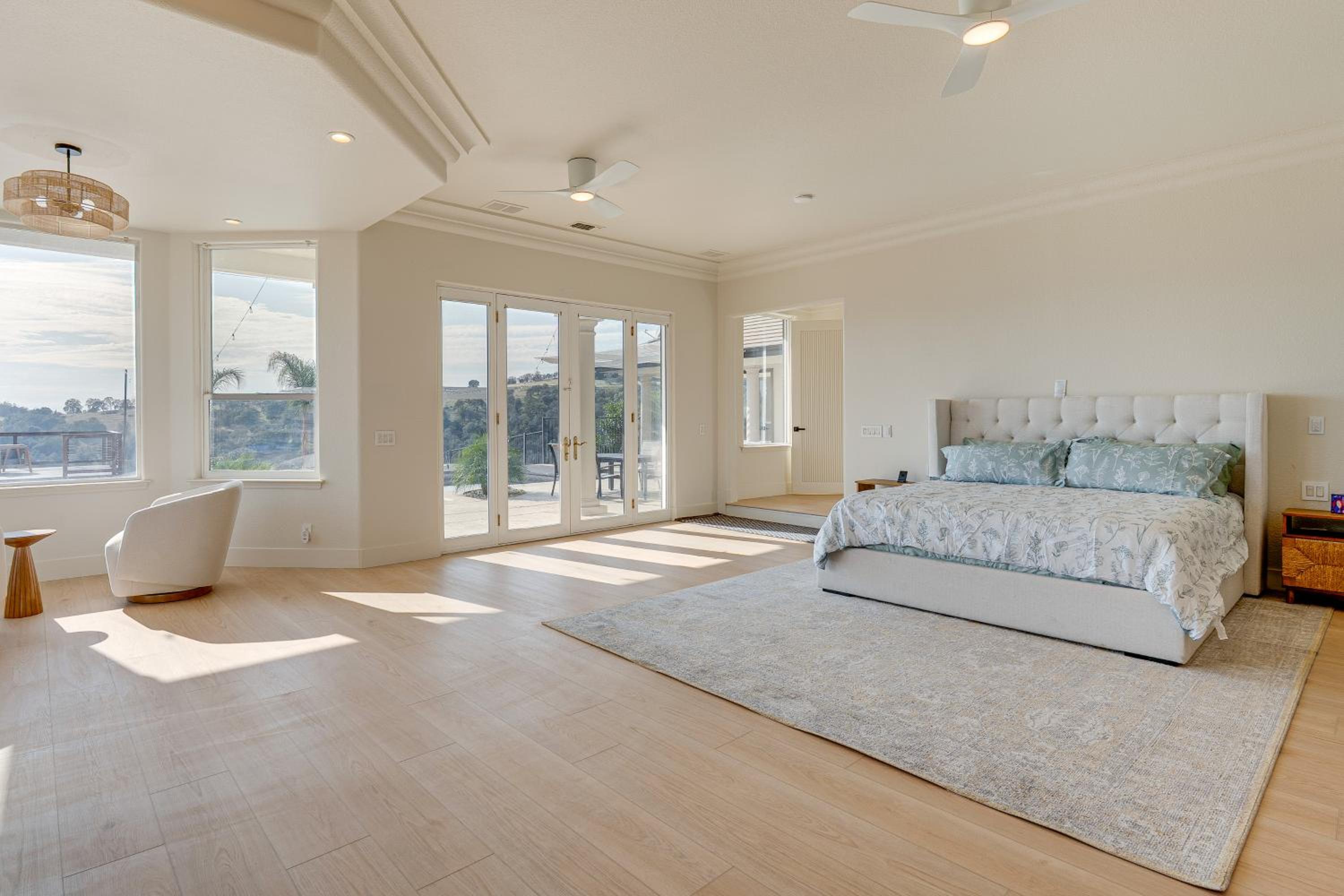 Luxury Pilot Hill Estate on an 800-Acre Vineyard