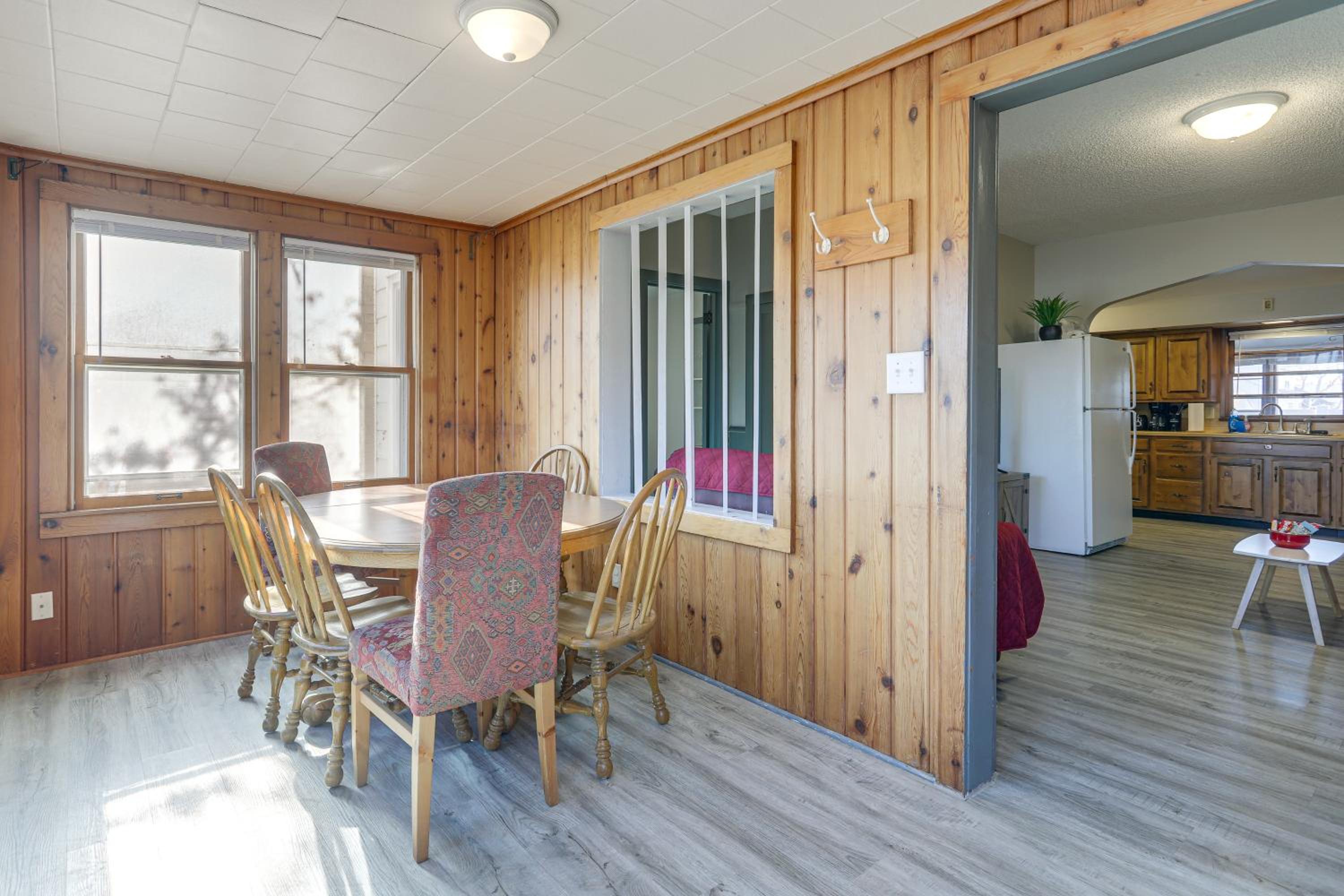 Steps to Shore! Pet-Friendly Lake Waconia Getaway
