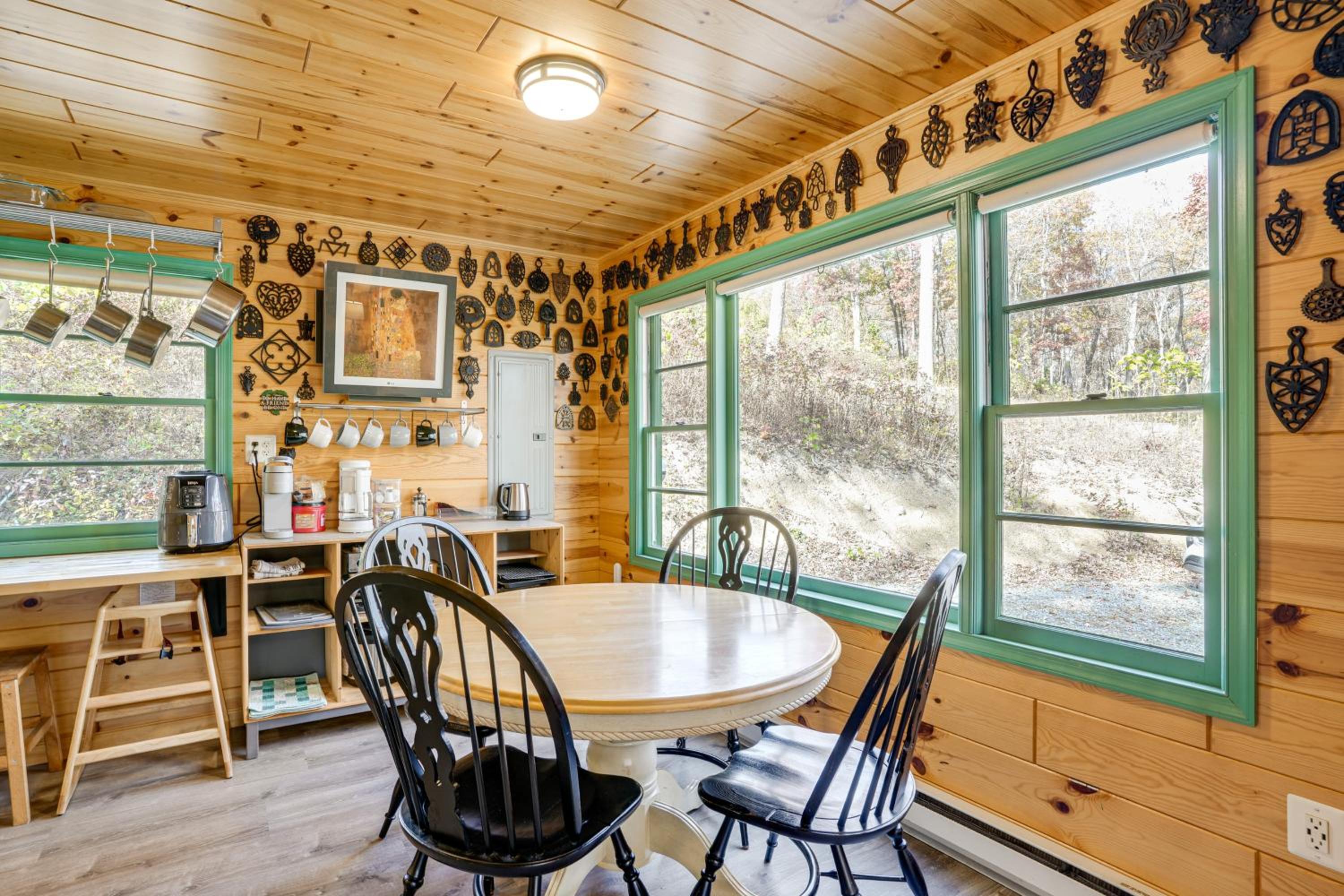 Hike On-Site! 16-Acre Escape Near Shenandoah NP