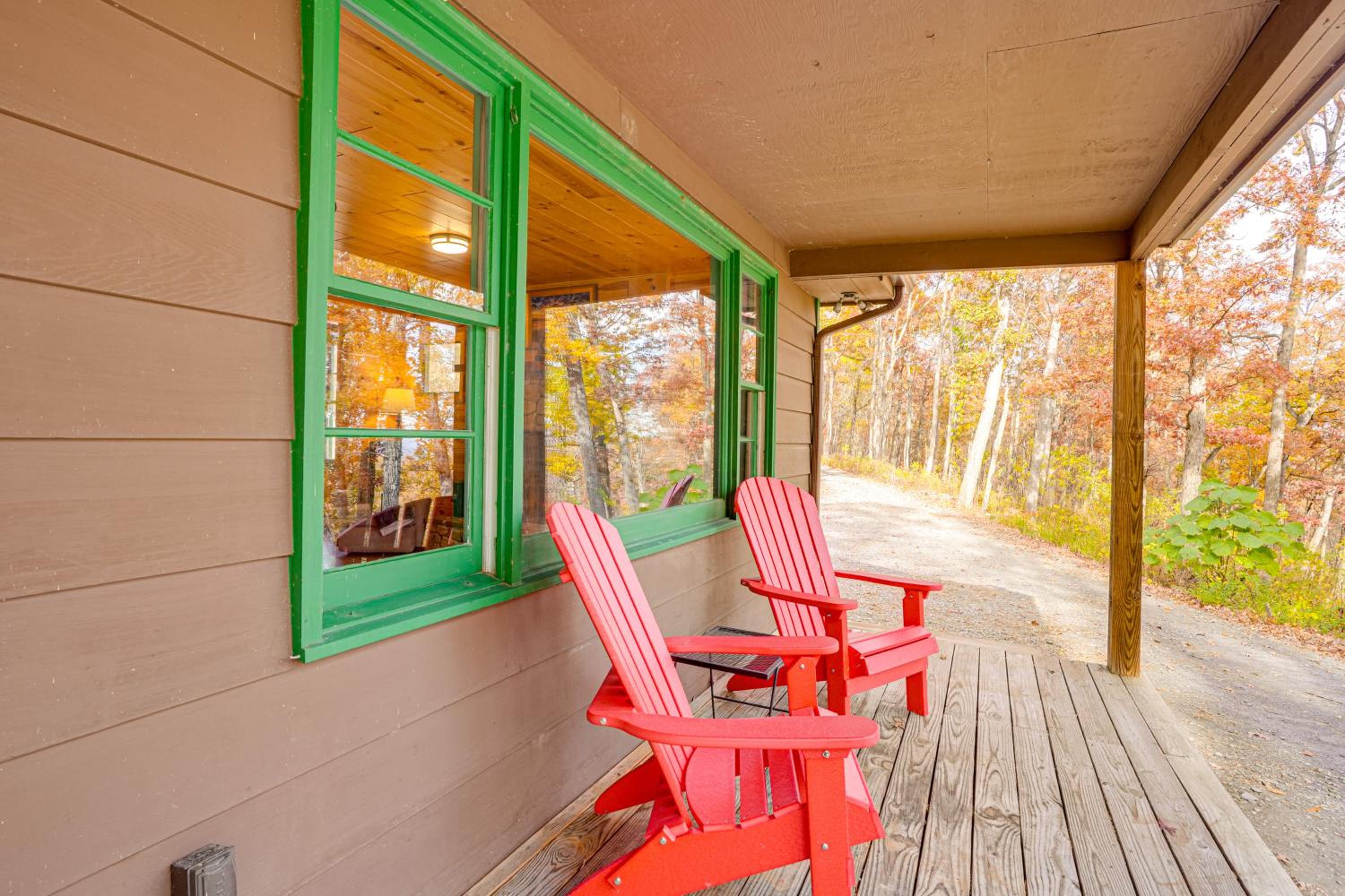 Hike On-Site! 16-Acre Escape Near Shenandoah NP