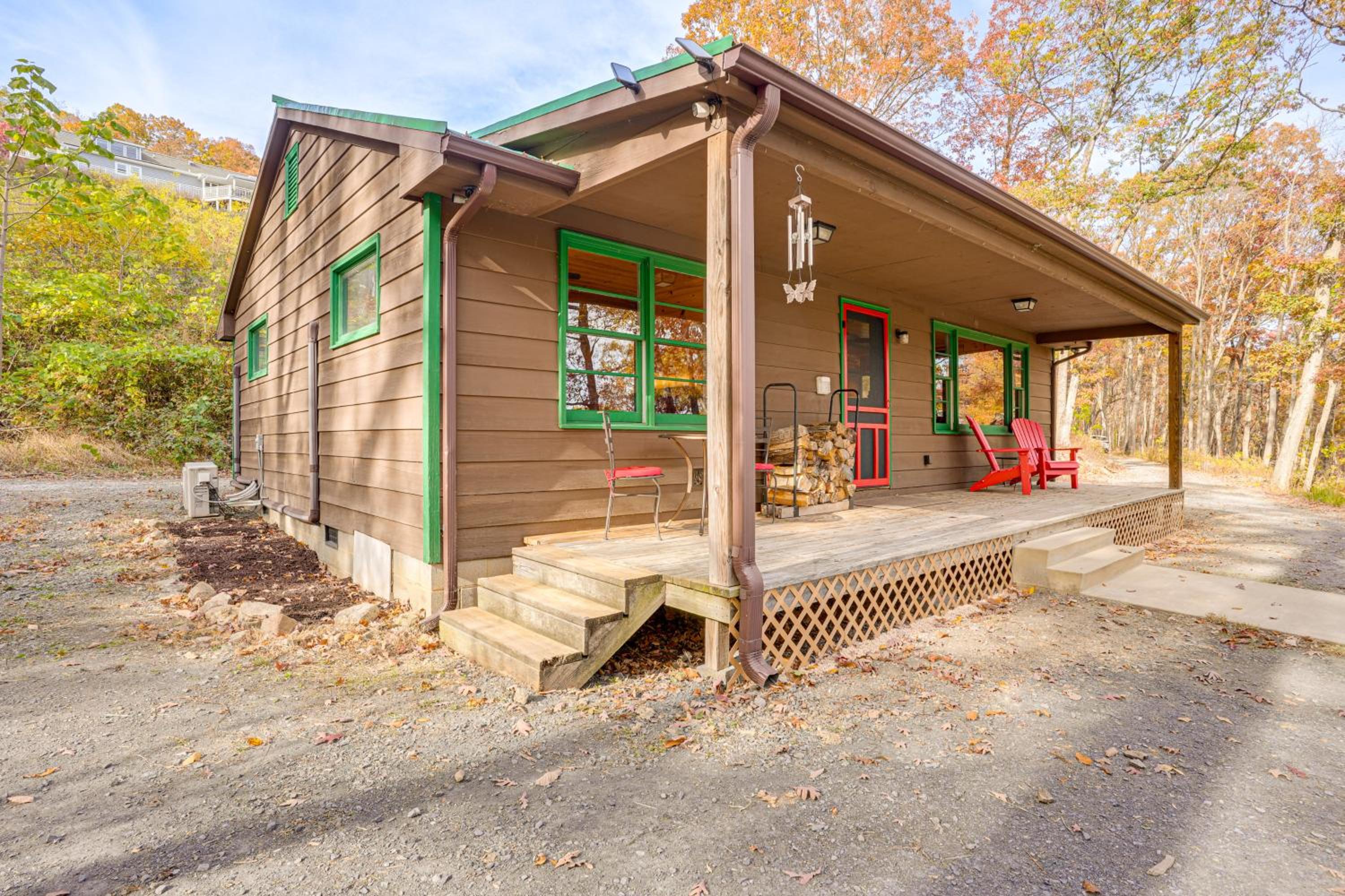 Hike On-Site! 16-Acre Escape Near Shenandoah NP
