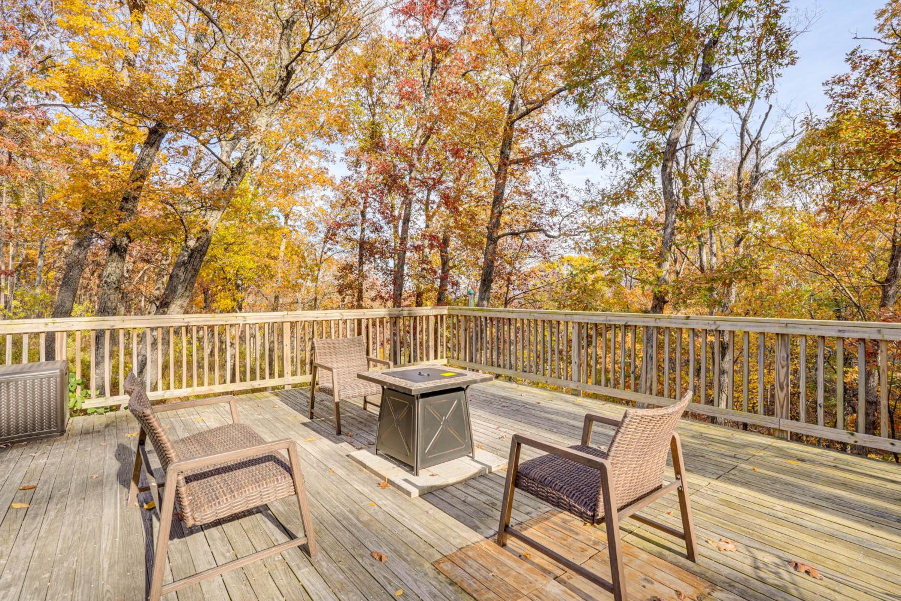 Hike On-Site! 16-Acre Escape Near Shenandoah NP