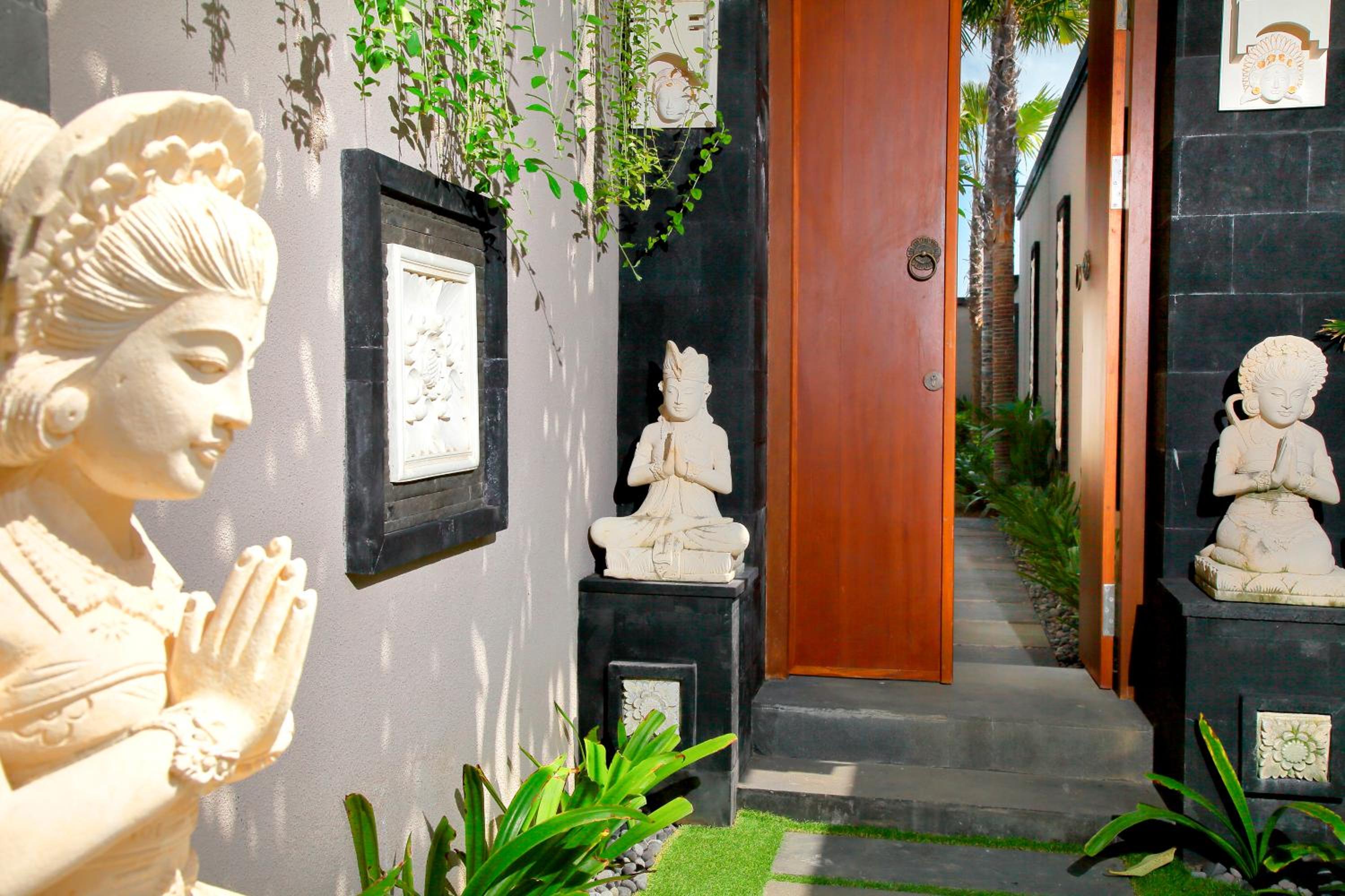 The Banyumas Suite Villa Legian