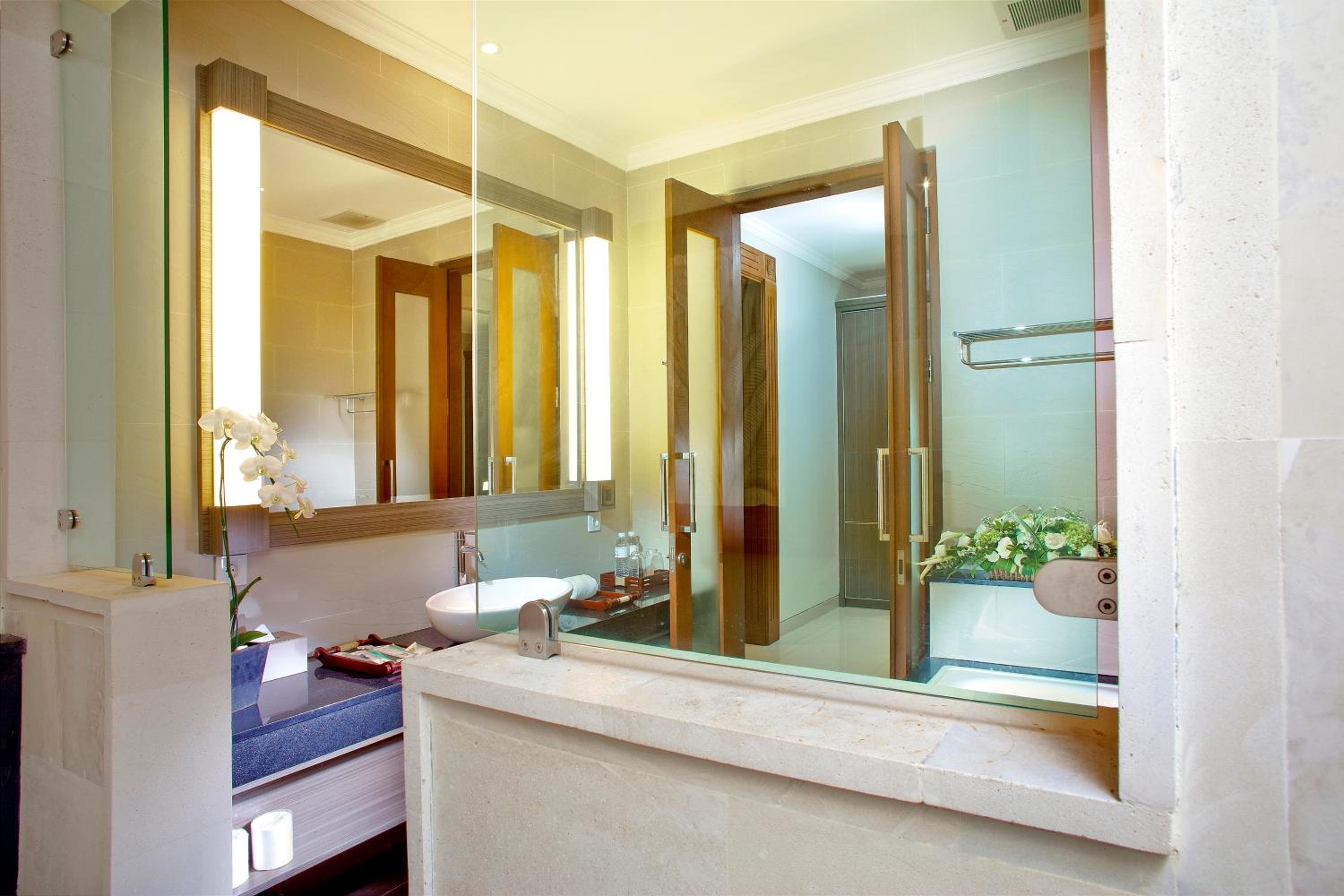 The Banyumas Suite Villa Legian