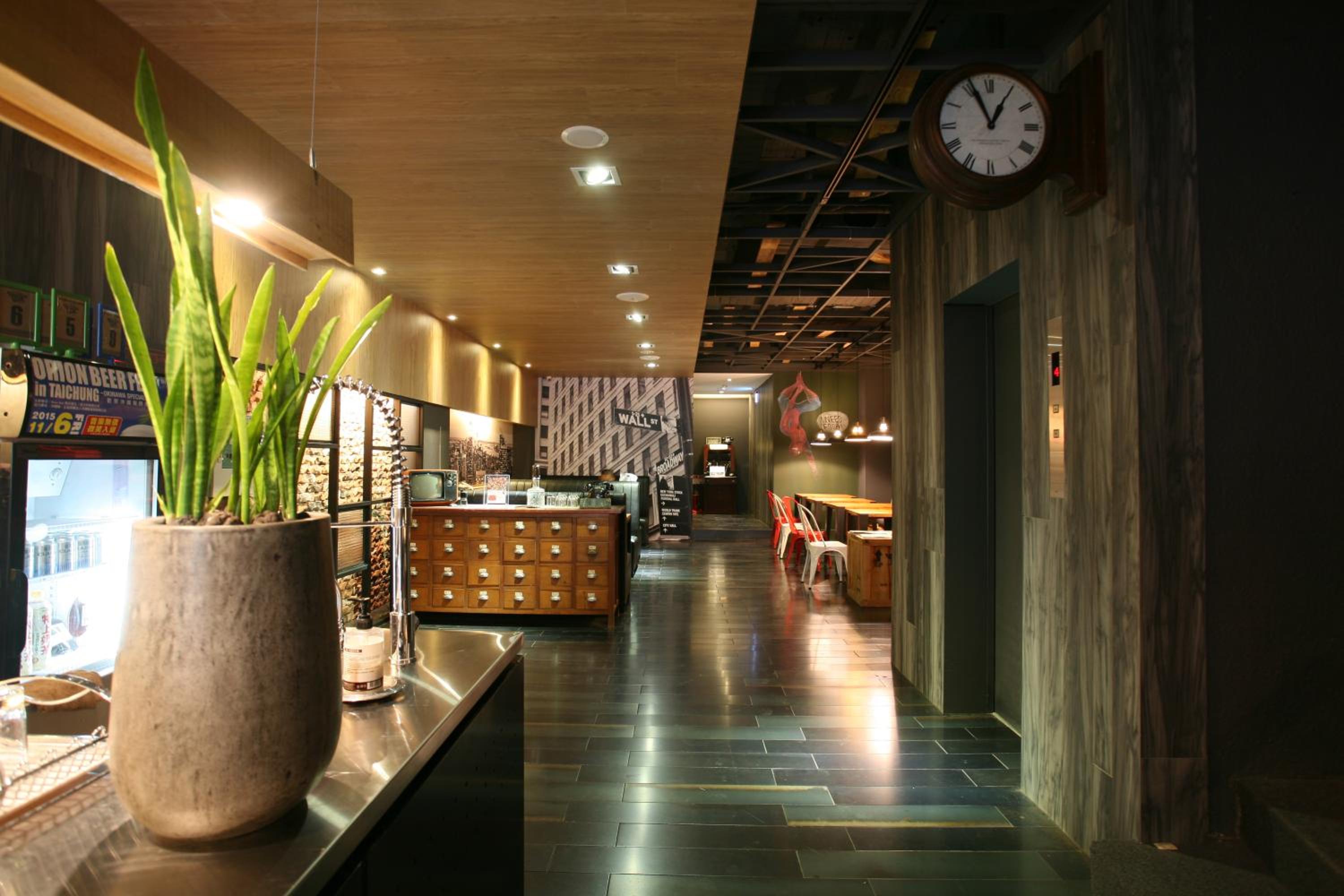 P&F Hotel