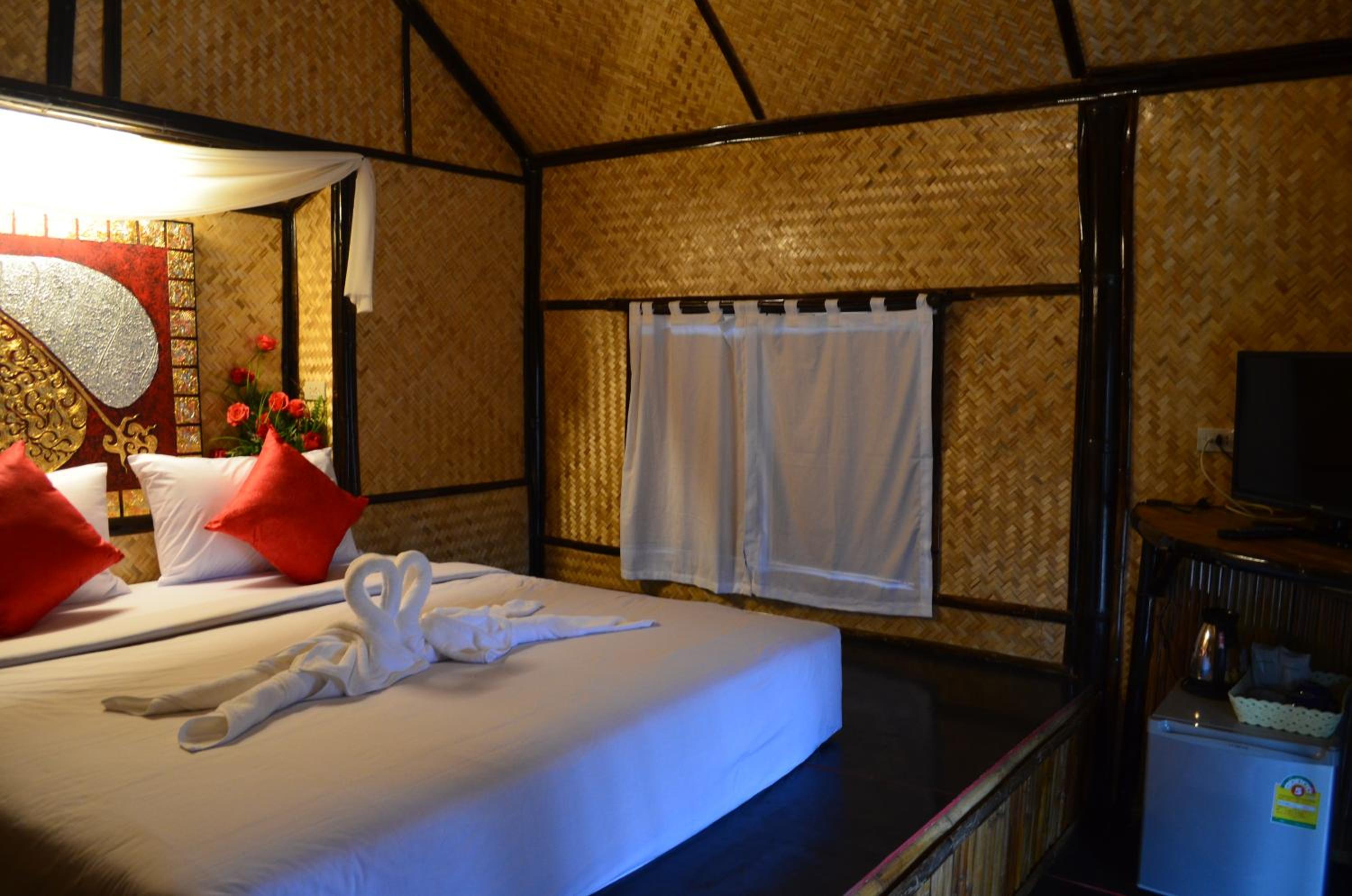 Eco Lanta Hideaway Beach Resort