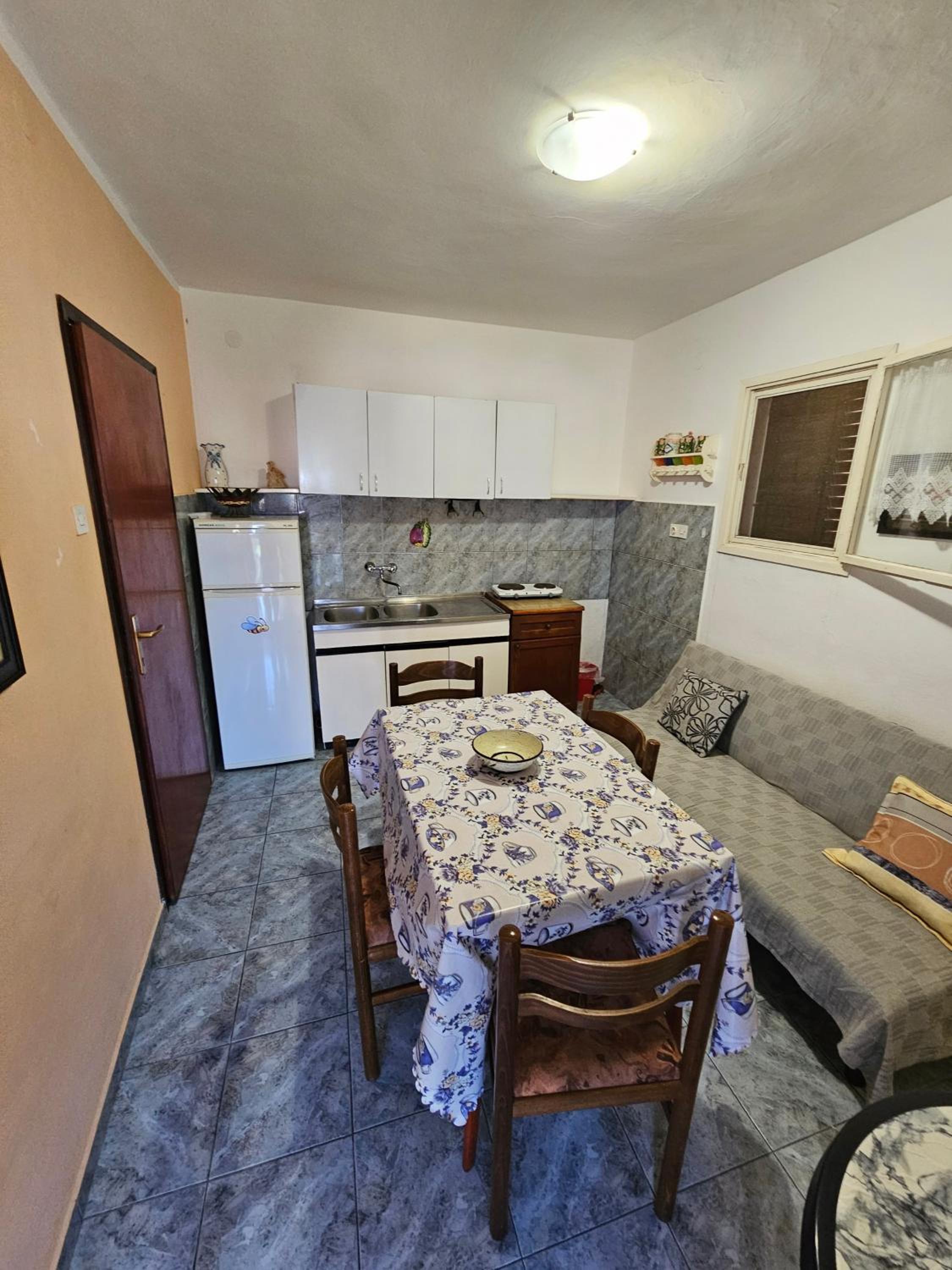 Antica Private Apartment Komiza