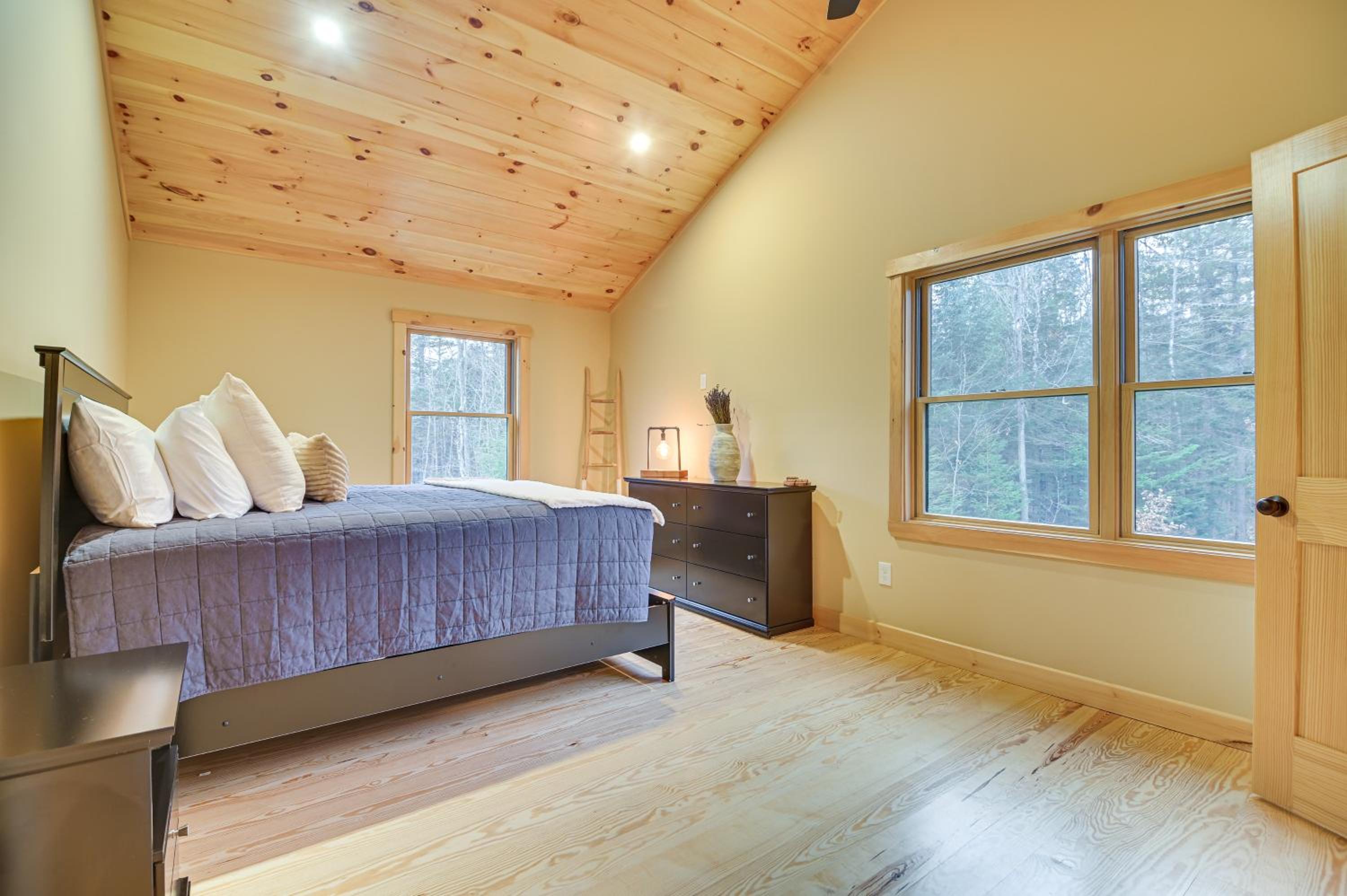 Hot Tub | Fire Pit | Mtn Escape Near Sunday River