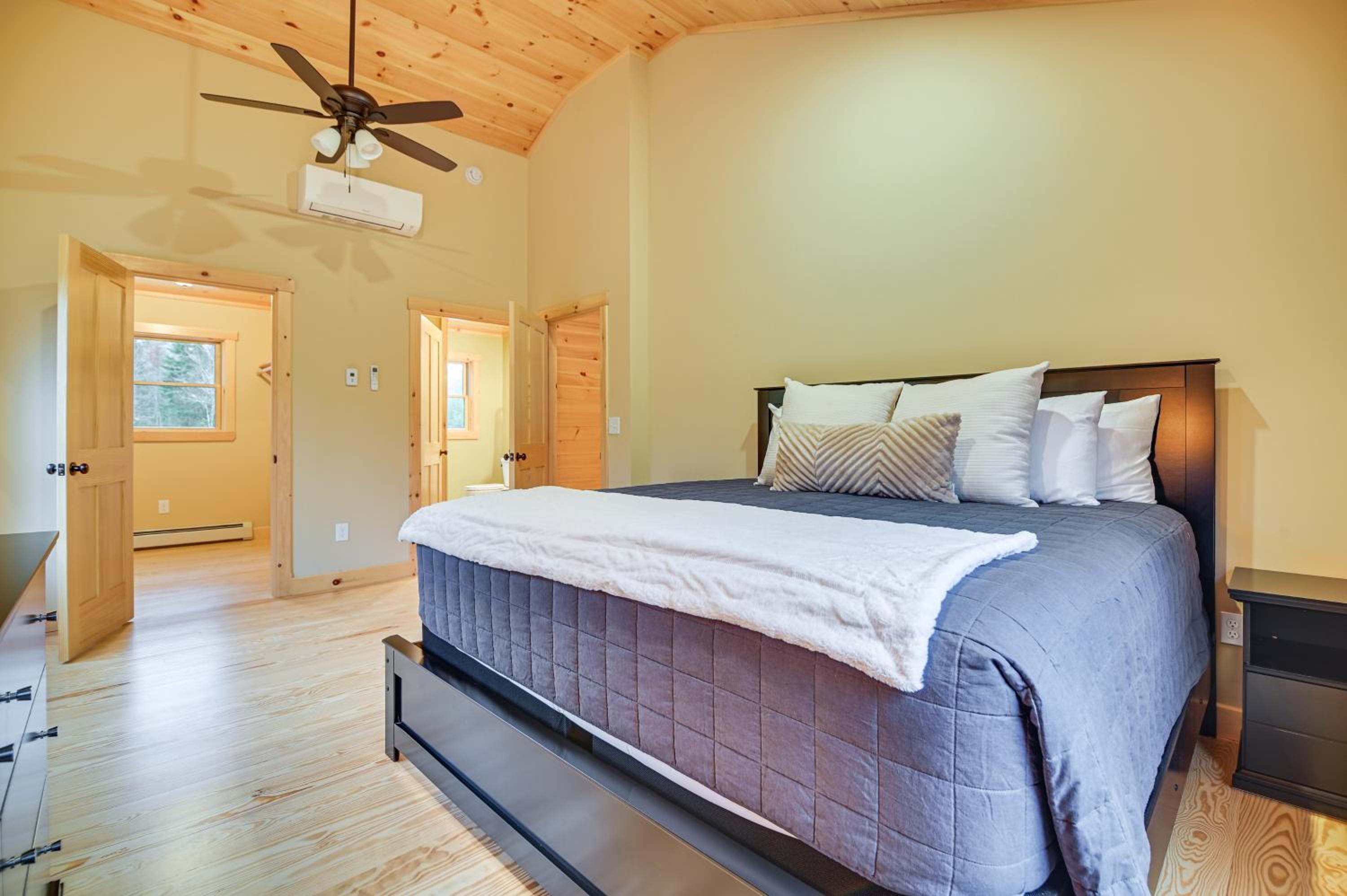 Hot Tub | Fire Pit | Mtn Escape Near Sunday River