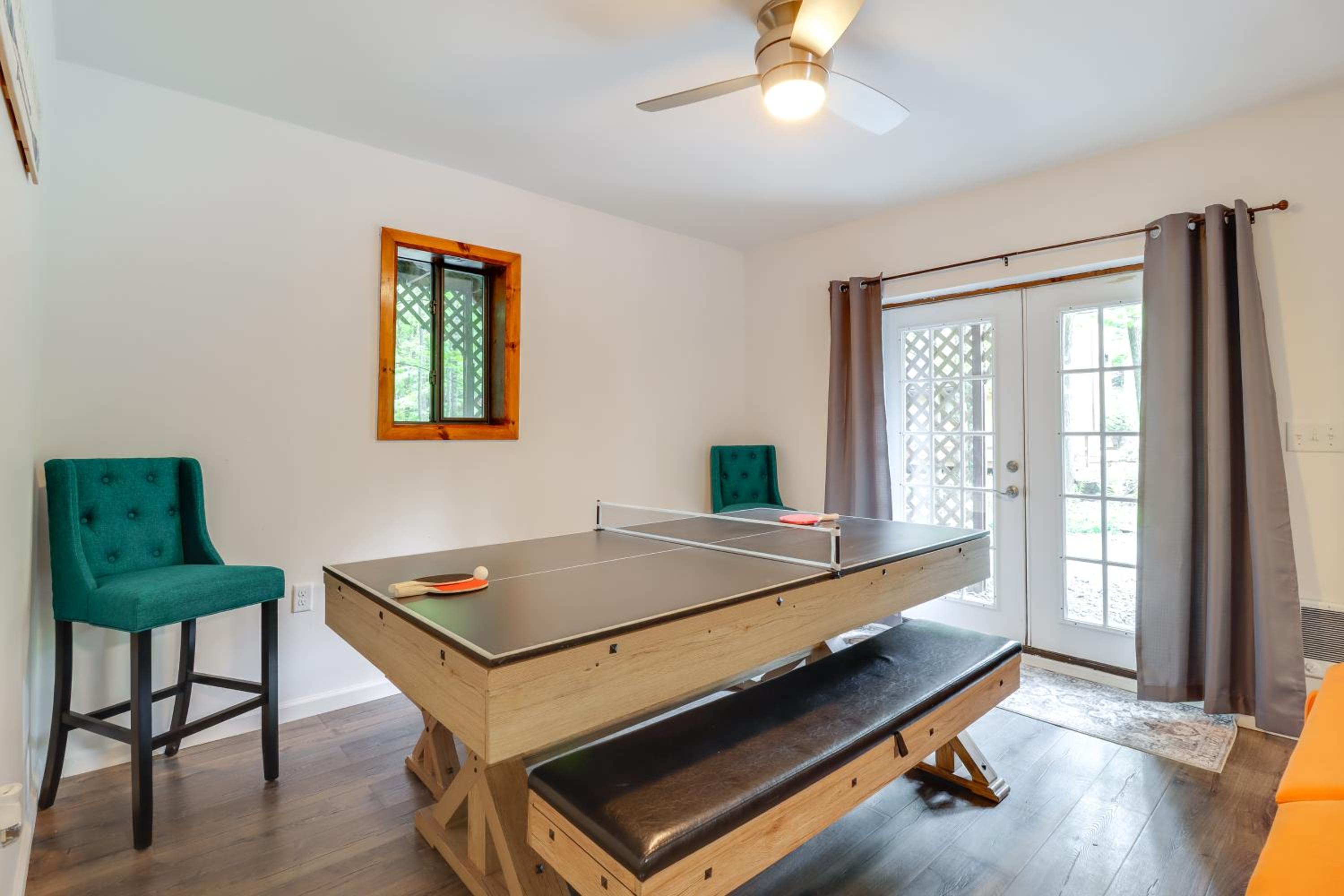 1 Mi to Lake, Golf and Ski Access The Hideout Home!