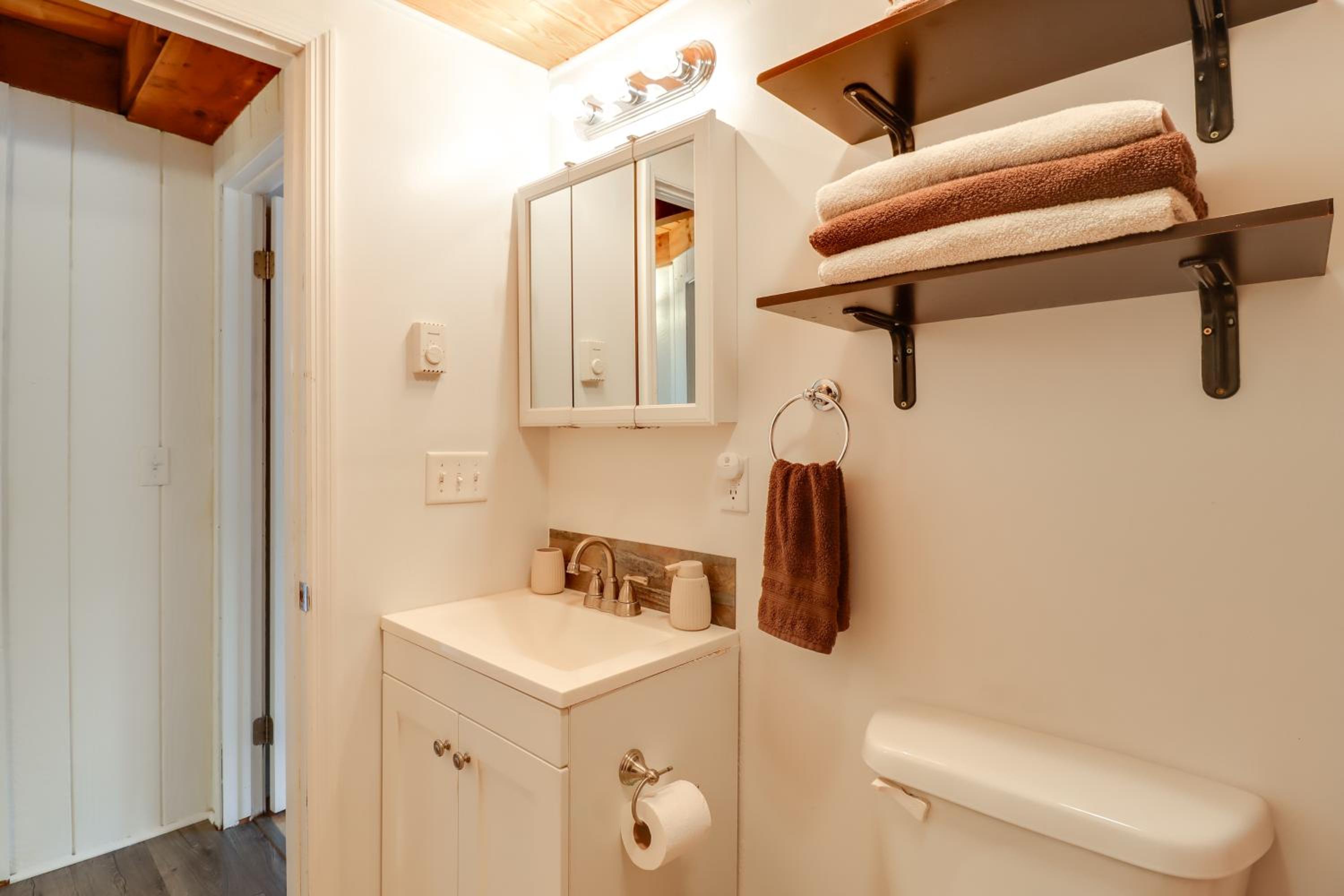 1 Mi to Lake, Golf and Ski Access The Hideout Home!