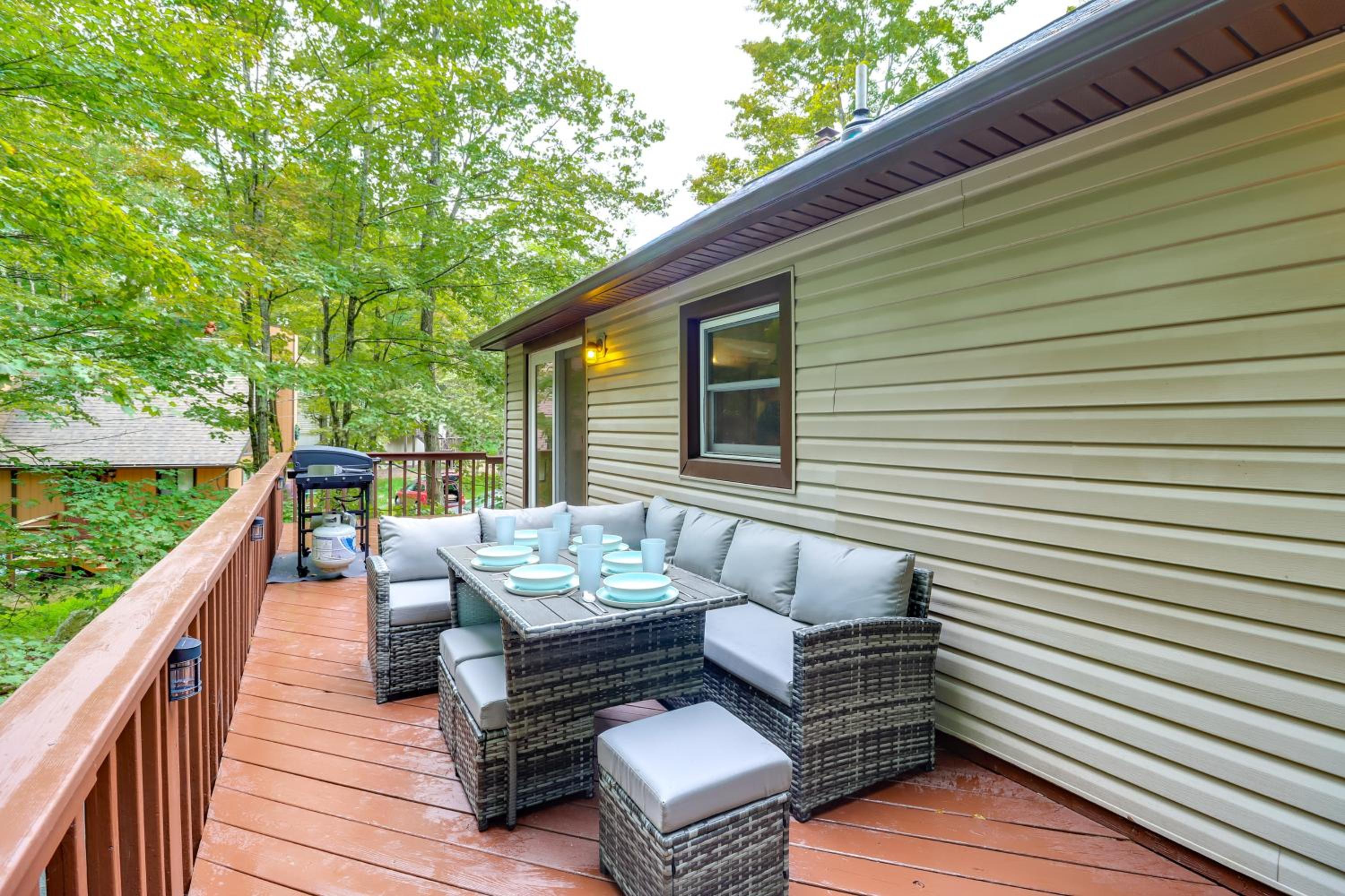 1 Mi to Lake, Golf and Ski Access The Hideout Home!