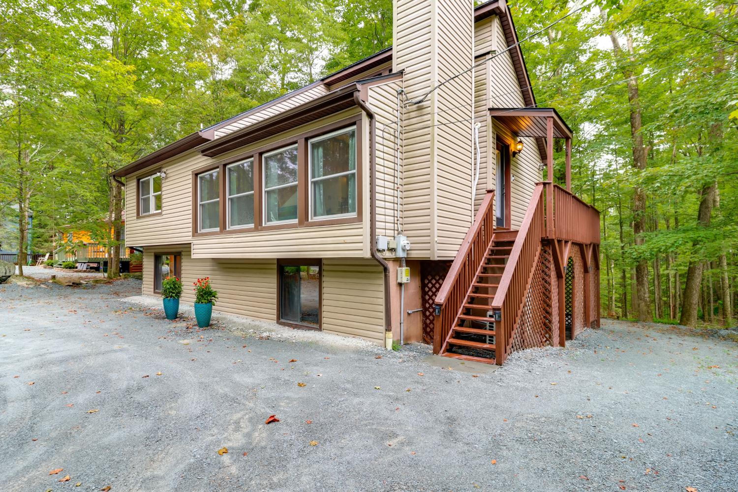 1 Mi to Lake, Golf and Ski Access The Hideout Home!