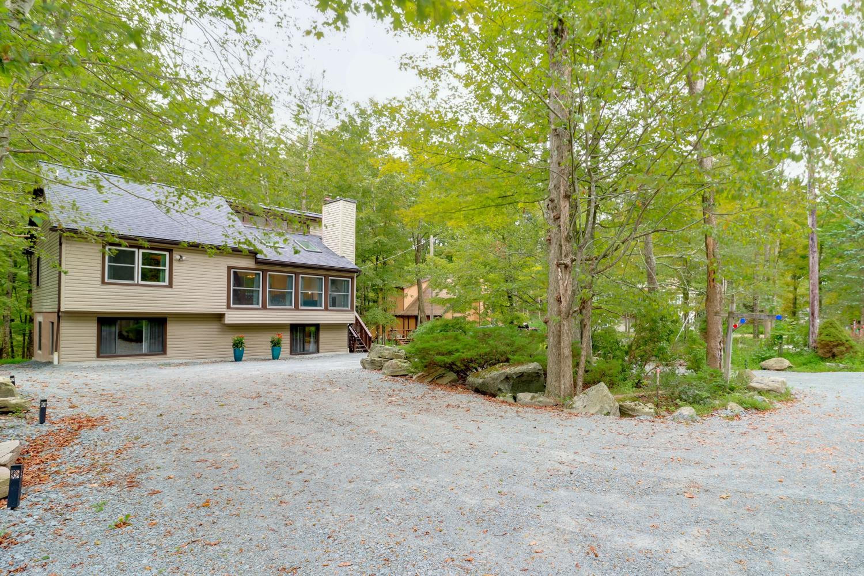 1 Mi to Lake, Golf and Ski Access The Hideout Home!