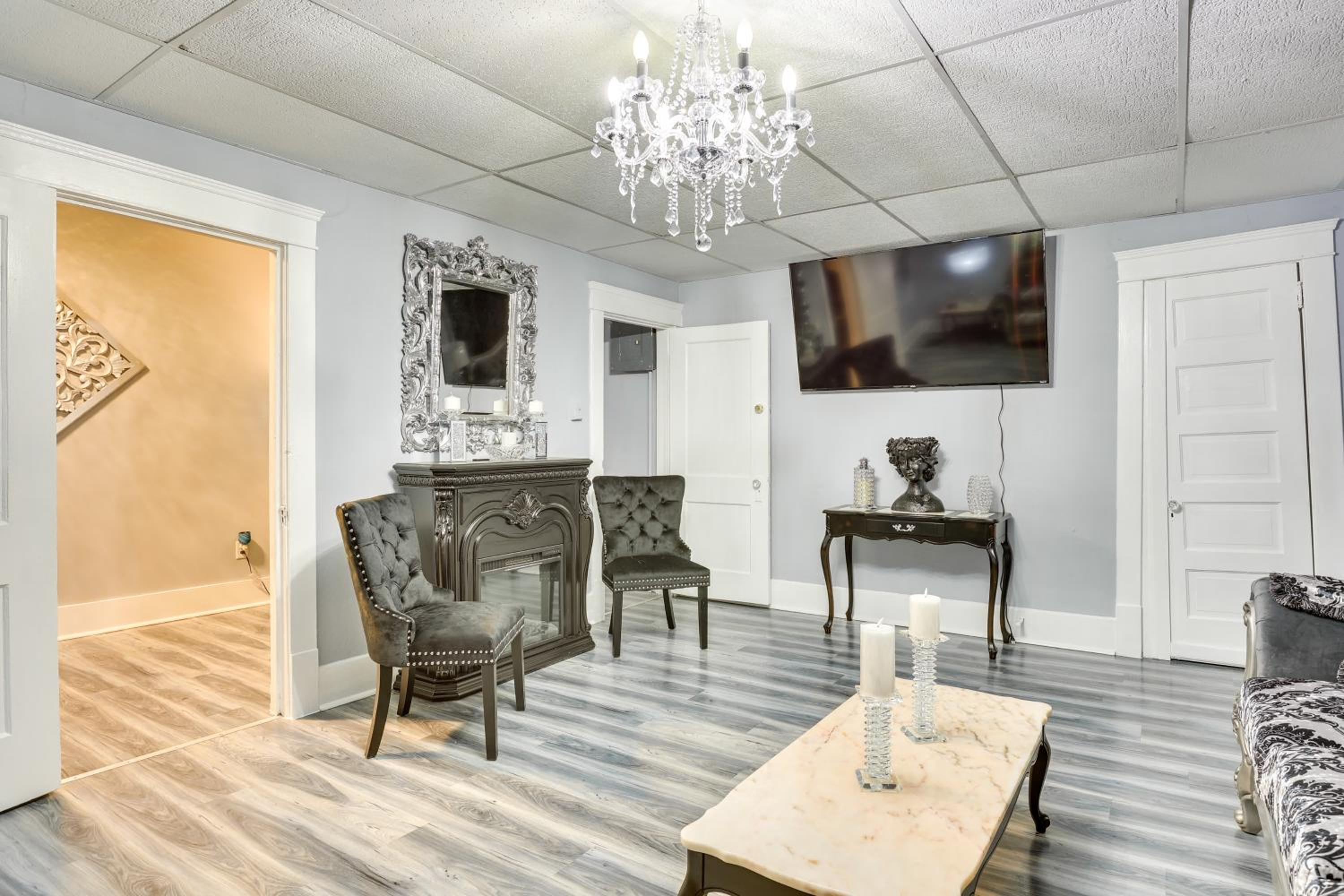 Canton Condo Near Football Hall of Fame and Dtwn!