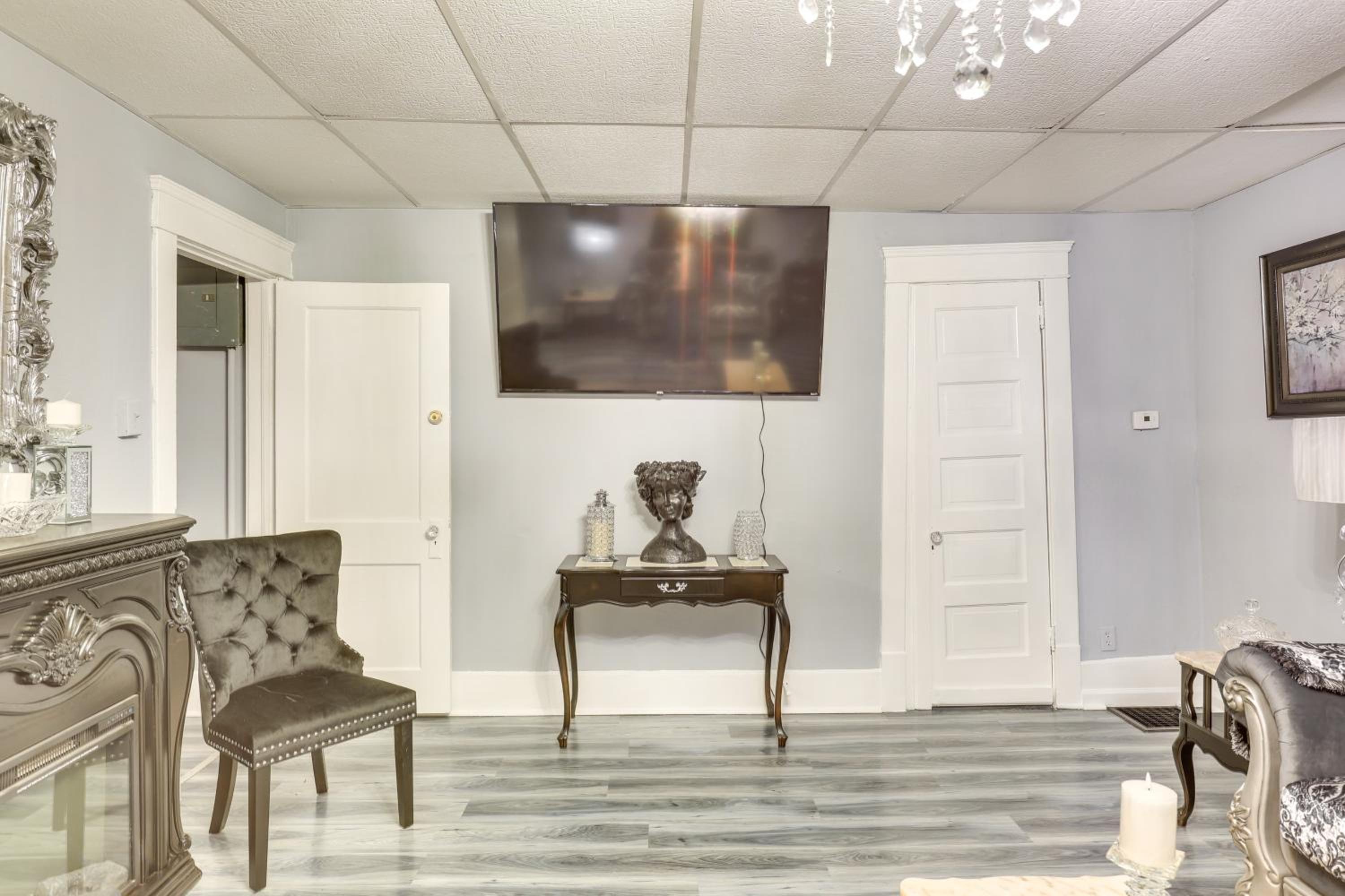 Canton Condo Near Football Hall of Fame and Dtwn!