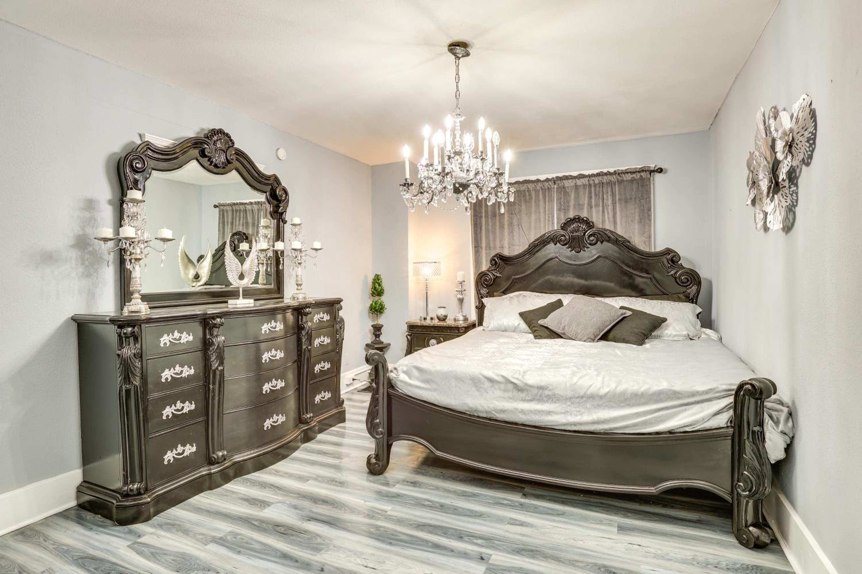 Canton Condo Near Football Hall of Fame and Dtwn!