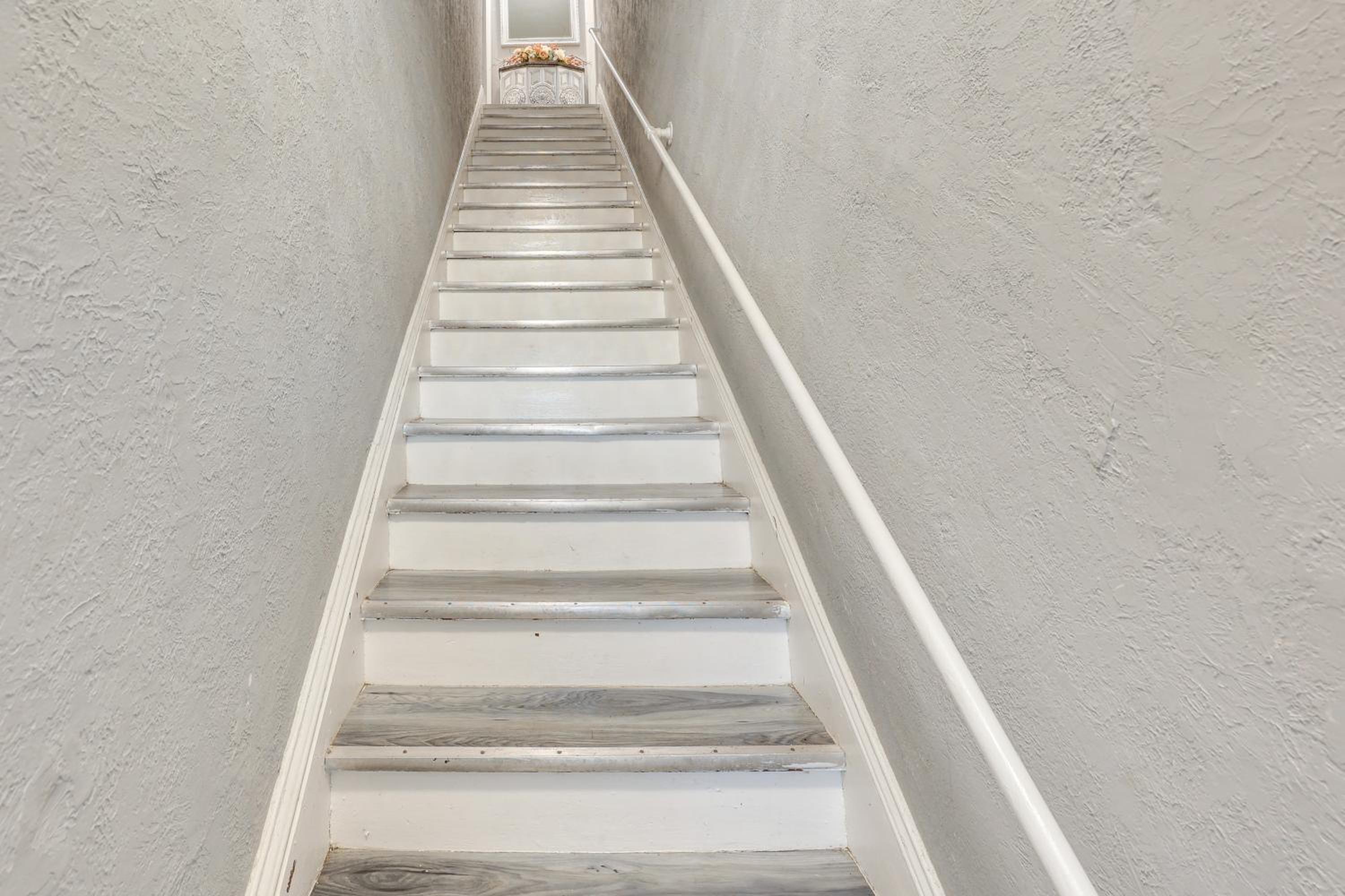 Canton Condo Near Football Hall of Fame and Dtwn!