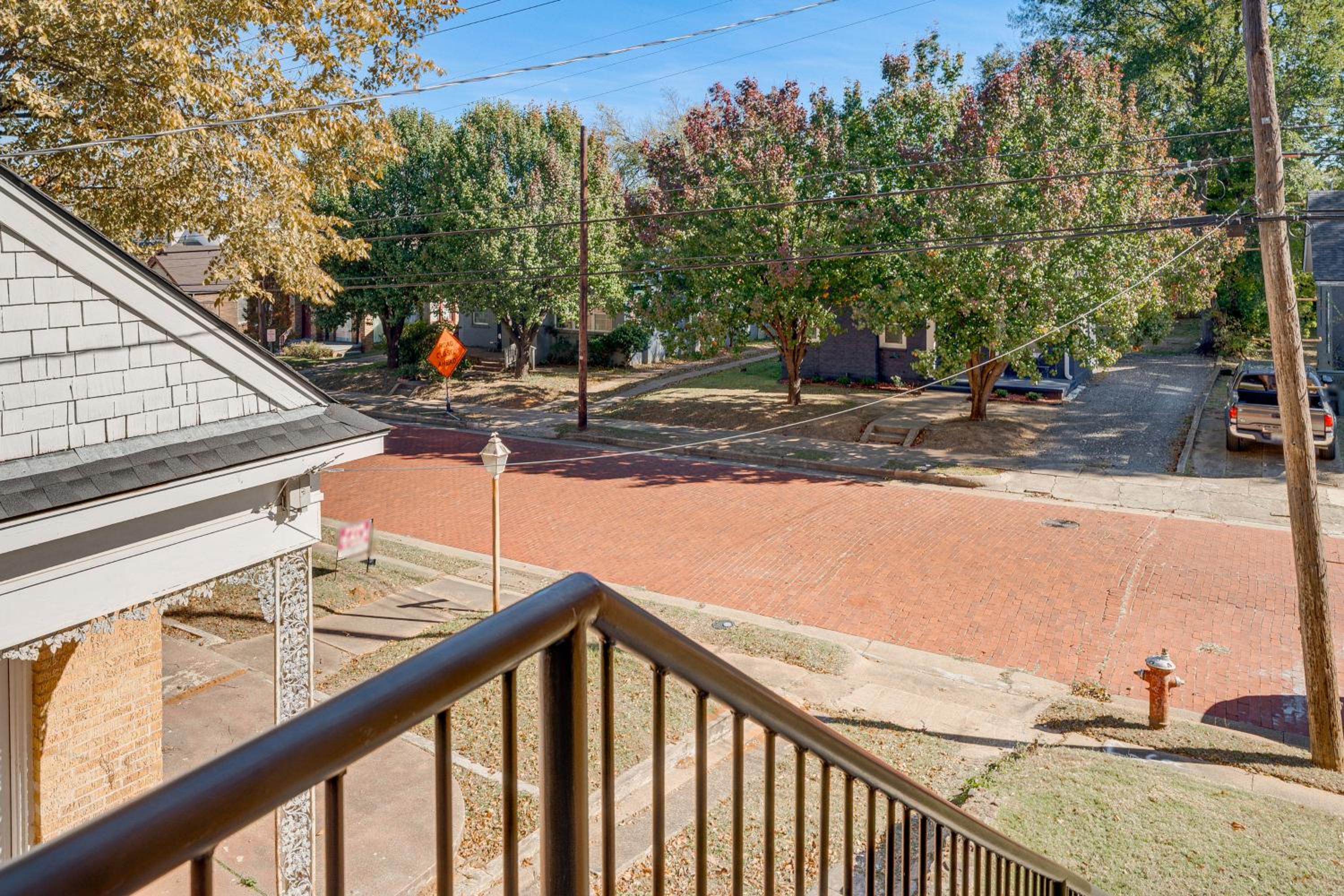 Walk to Downtown Tyler! Updated Historic Apt, photo 20