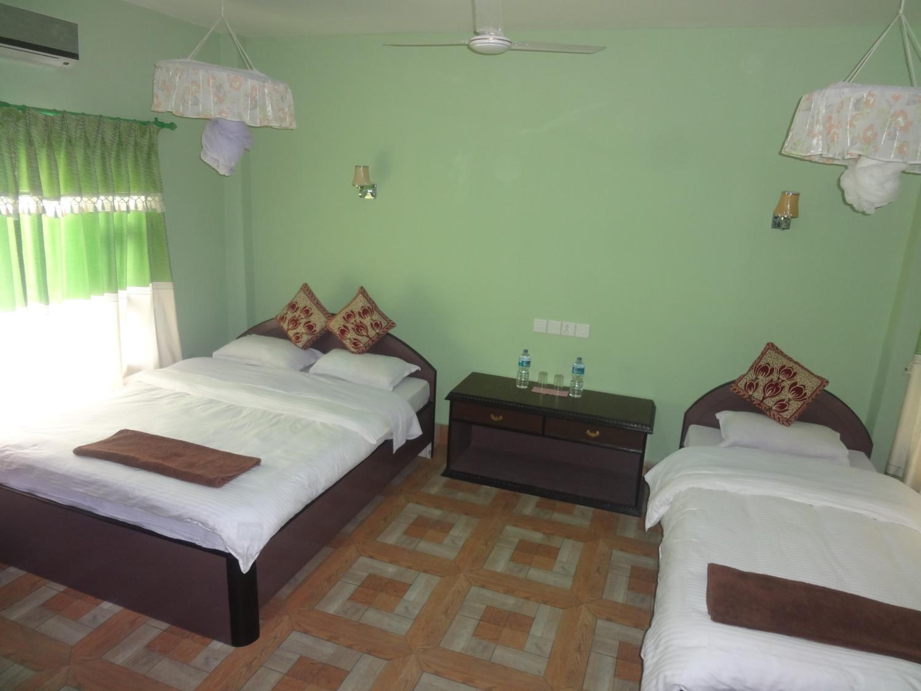 Sauraha Resort