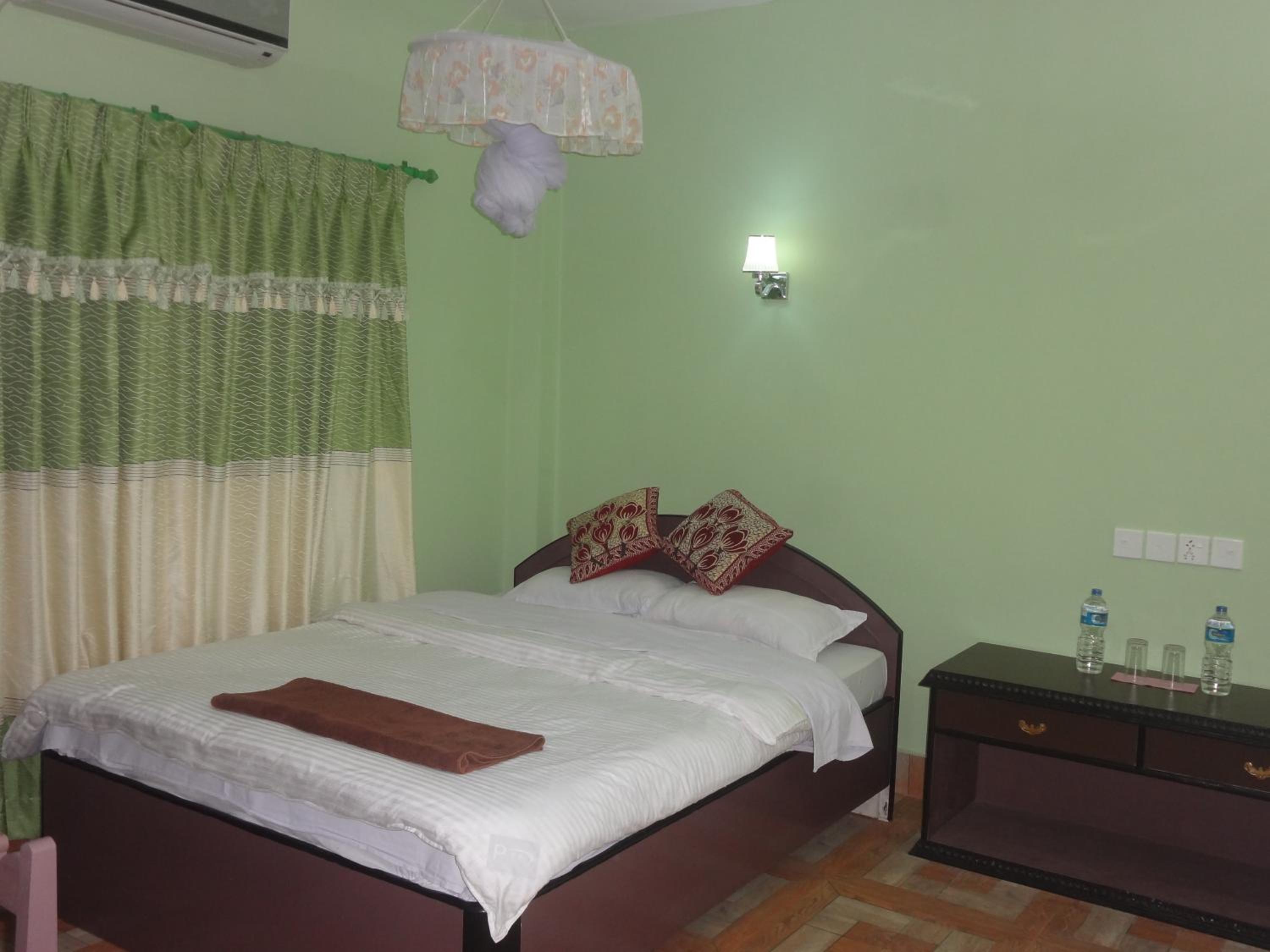 Sauraha Resort