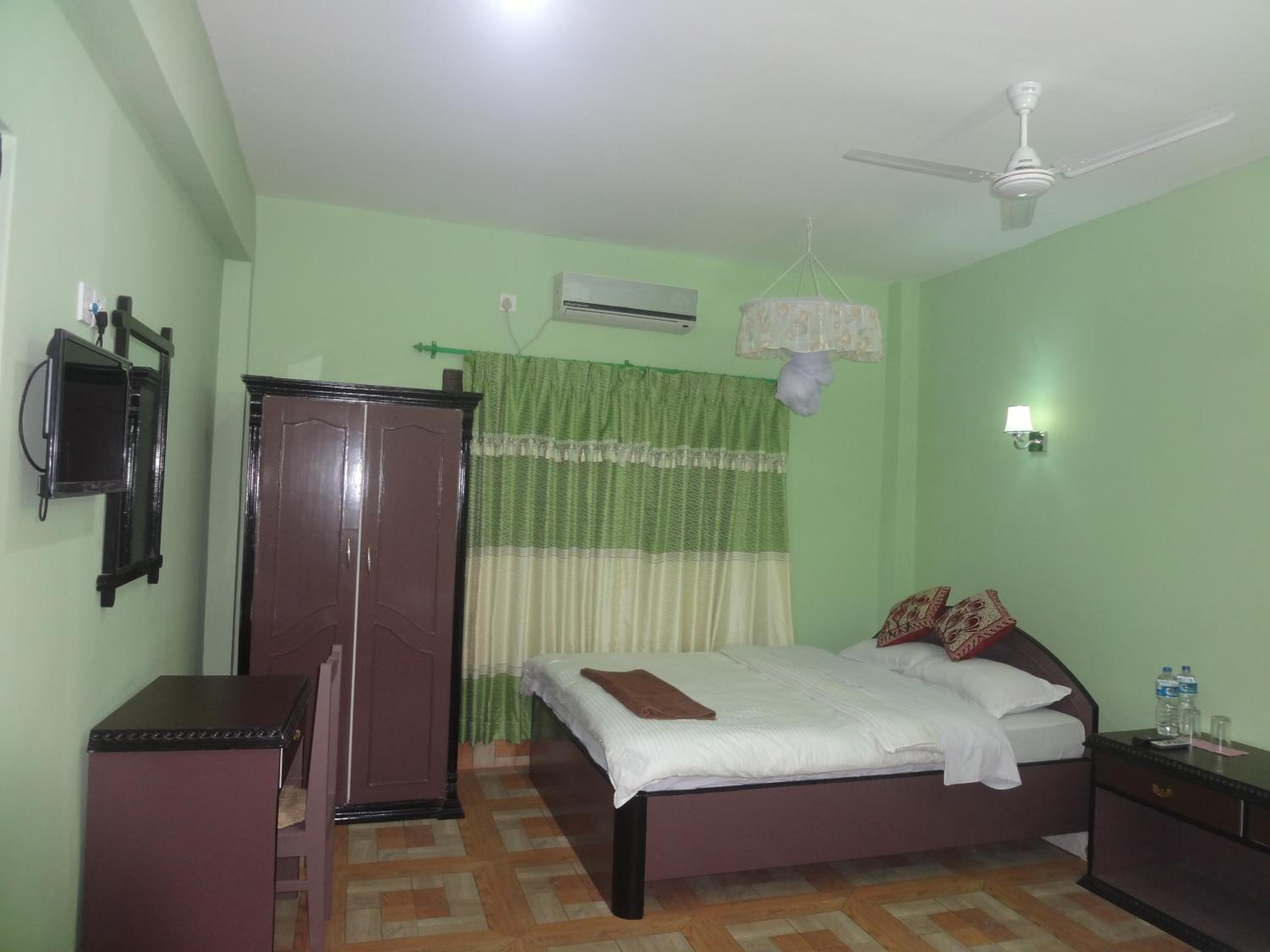 Sauraha Resort
