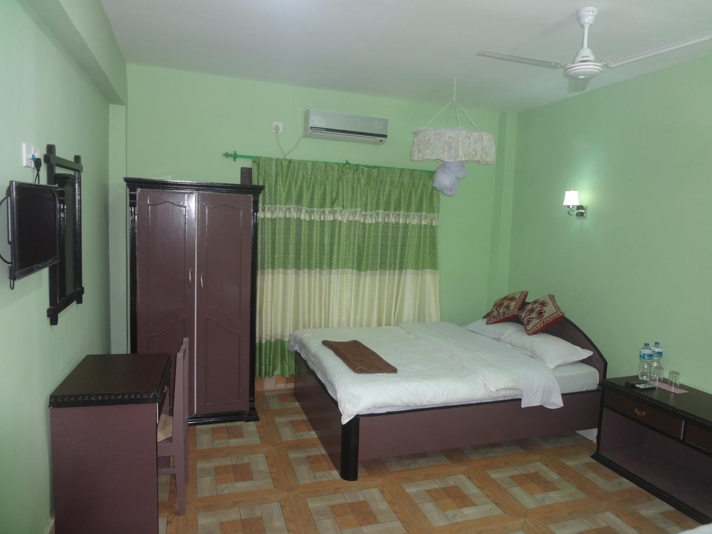 Sauraha Resort