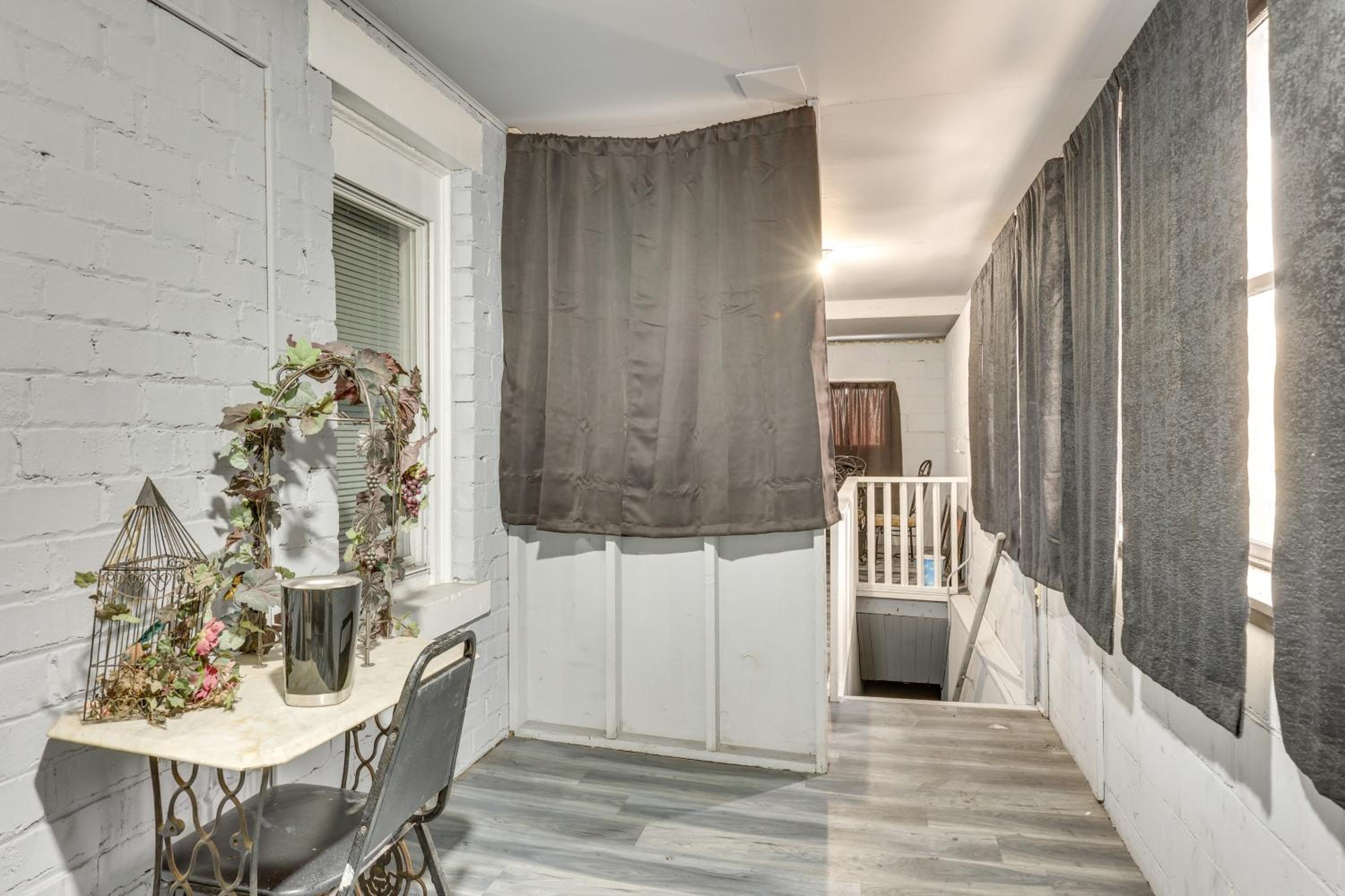 Spacious Condo 4 Mi to Pro Football Hall of Fame!