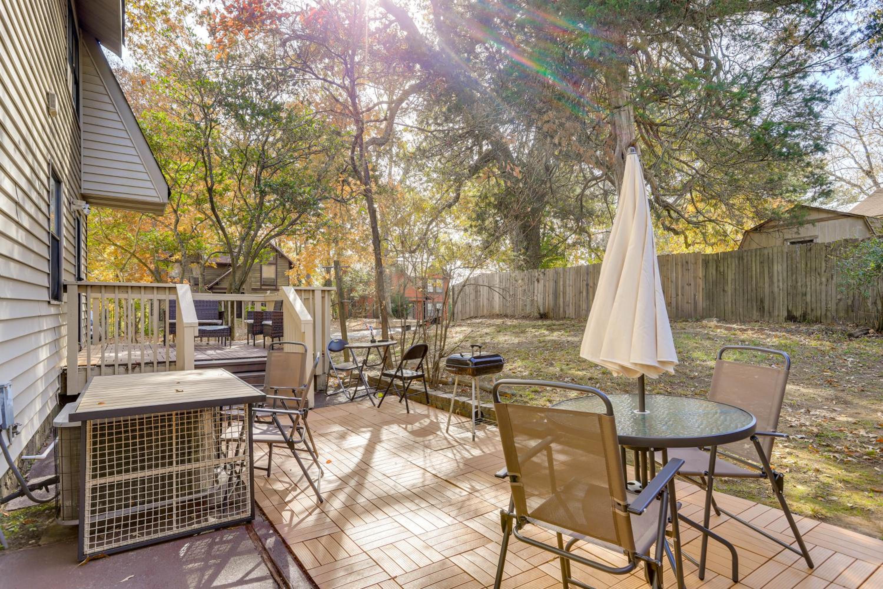 Easy Hwy Access to ATL Work-Ready Riverdale Home
