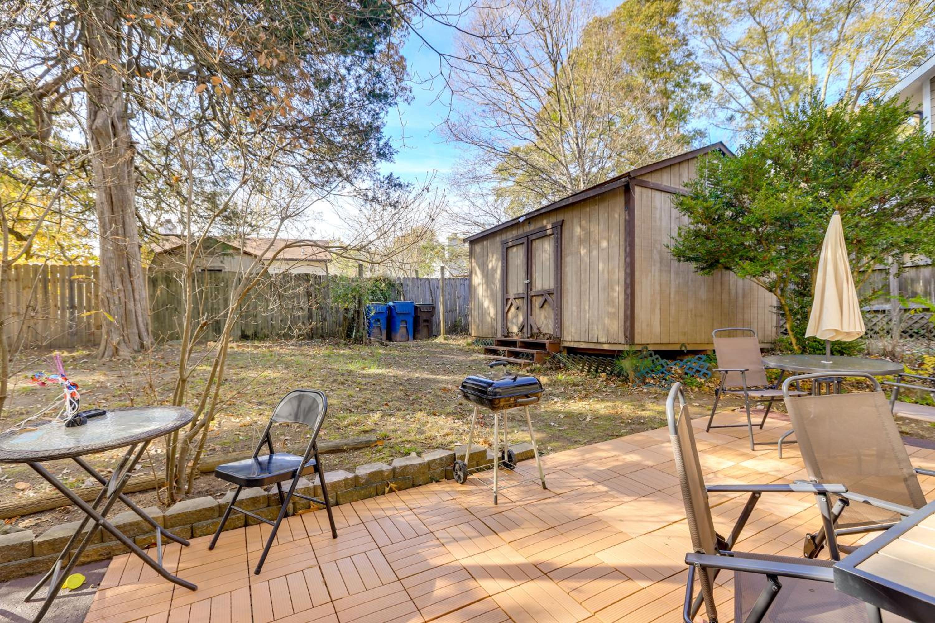 Easy Hwy Access to ATL Work-Ready Riverdale Home