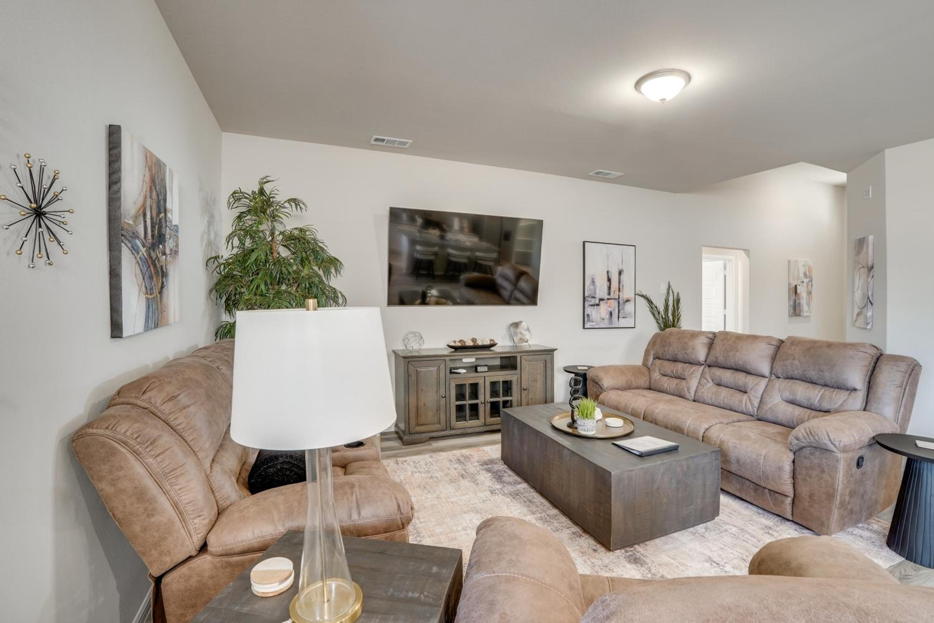 Work, Explore and Unwind Lovely Permian Basin Home