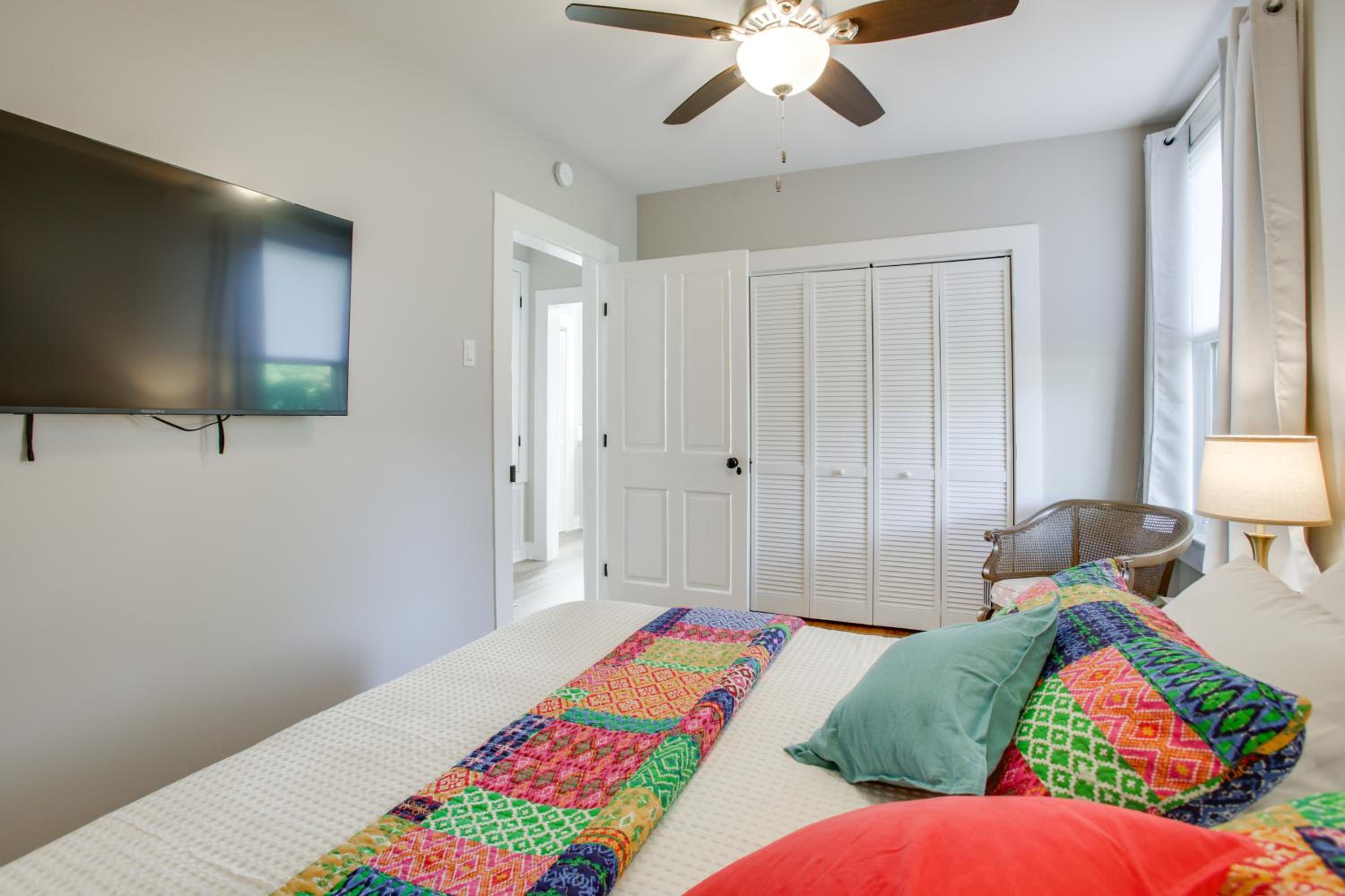 Cajun Country Getaway! Historic Lutcher Bungalow