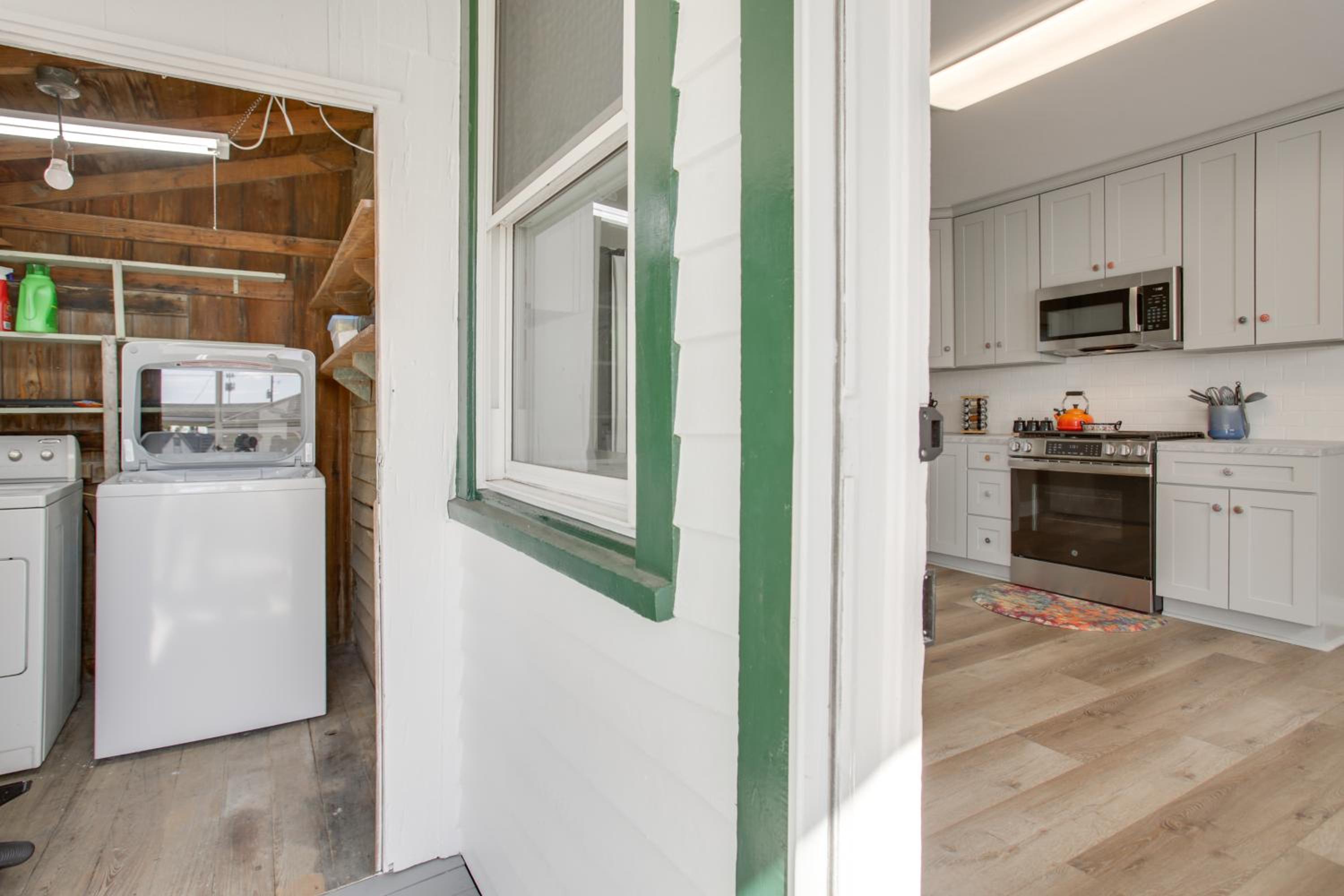Cajun Country Getaway! Historic Lutcher Bungalow