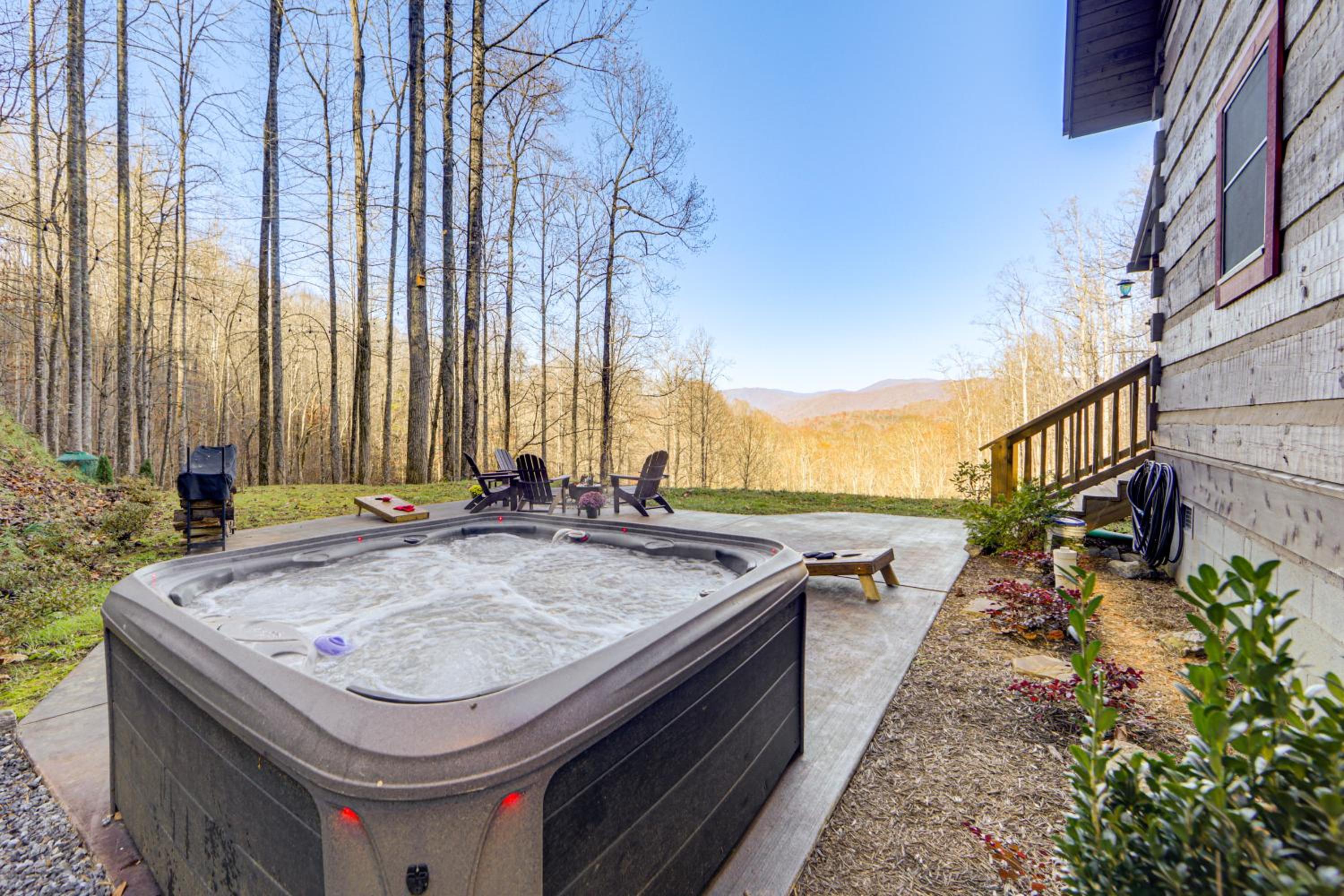 Hot Tub Haven! Mtn-View Home 13 Mi to Bryson City!