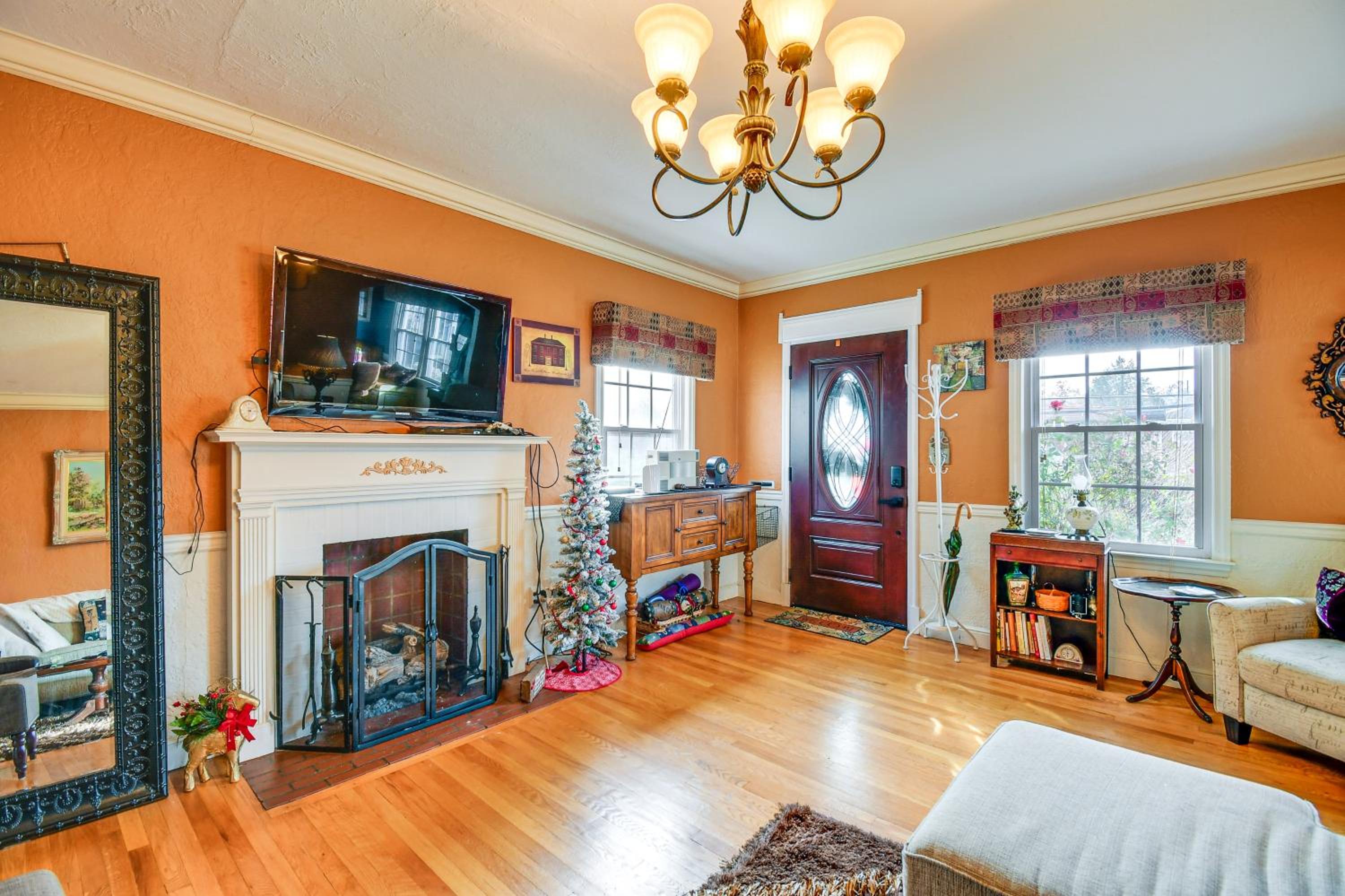 Monthly Stay Special! Cozy Cottage in Huntington