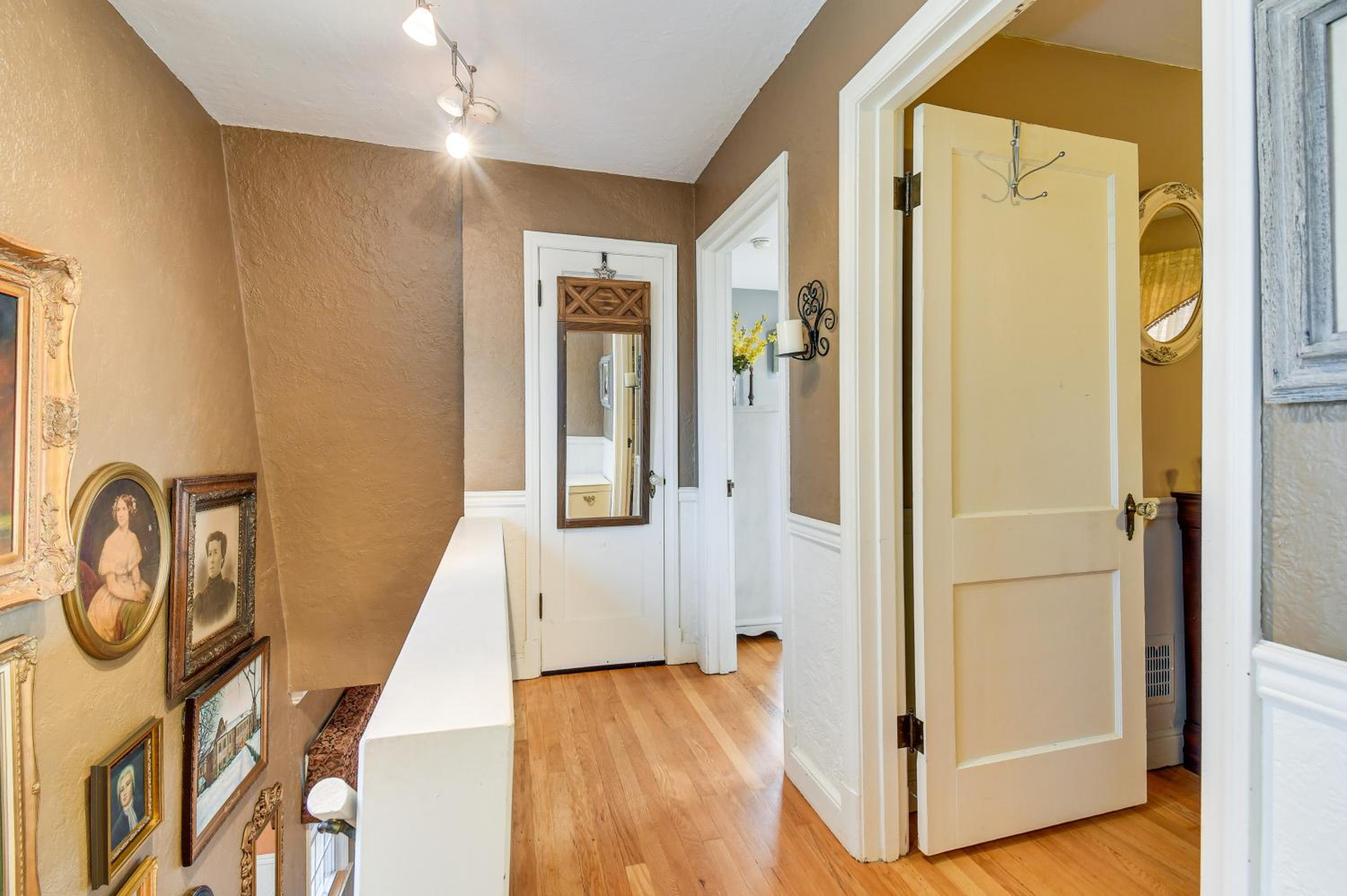 Monthly Stay Special! Cozy Cottage in Huntington