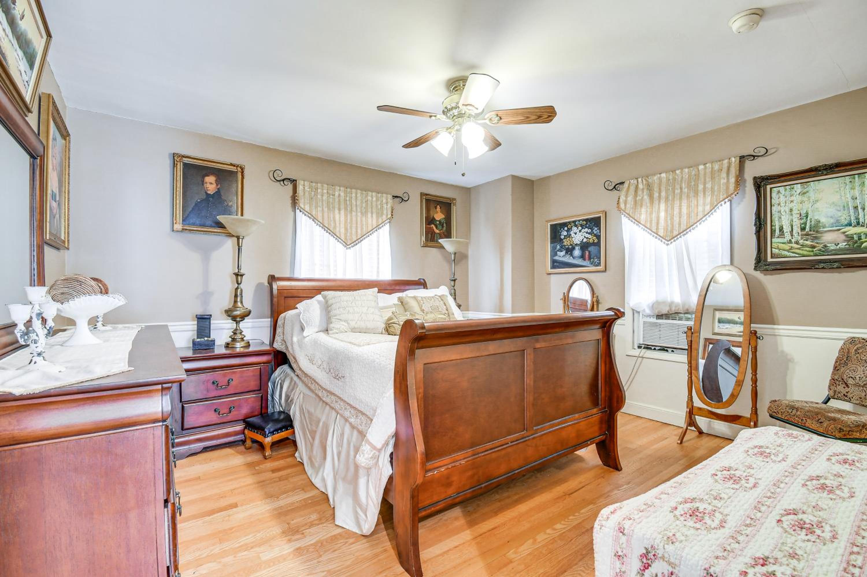 Monthly Stay Special! Cozy Cottage in Huntington