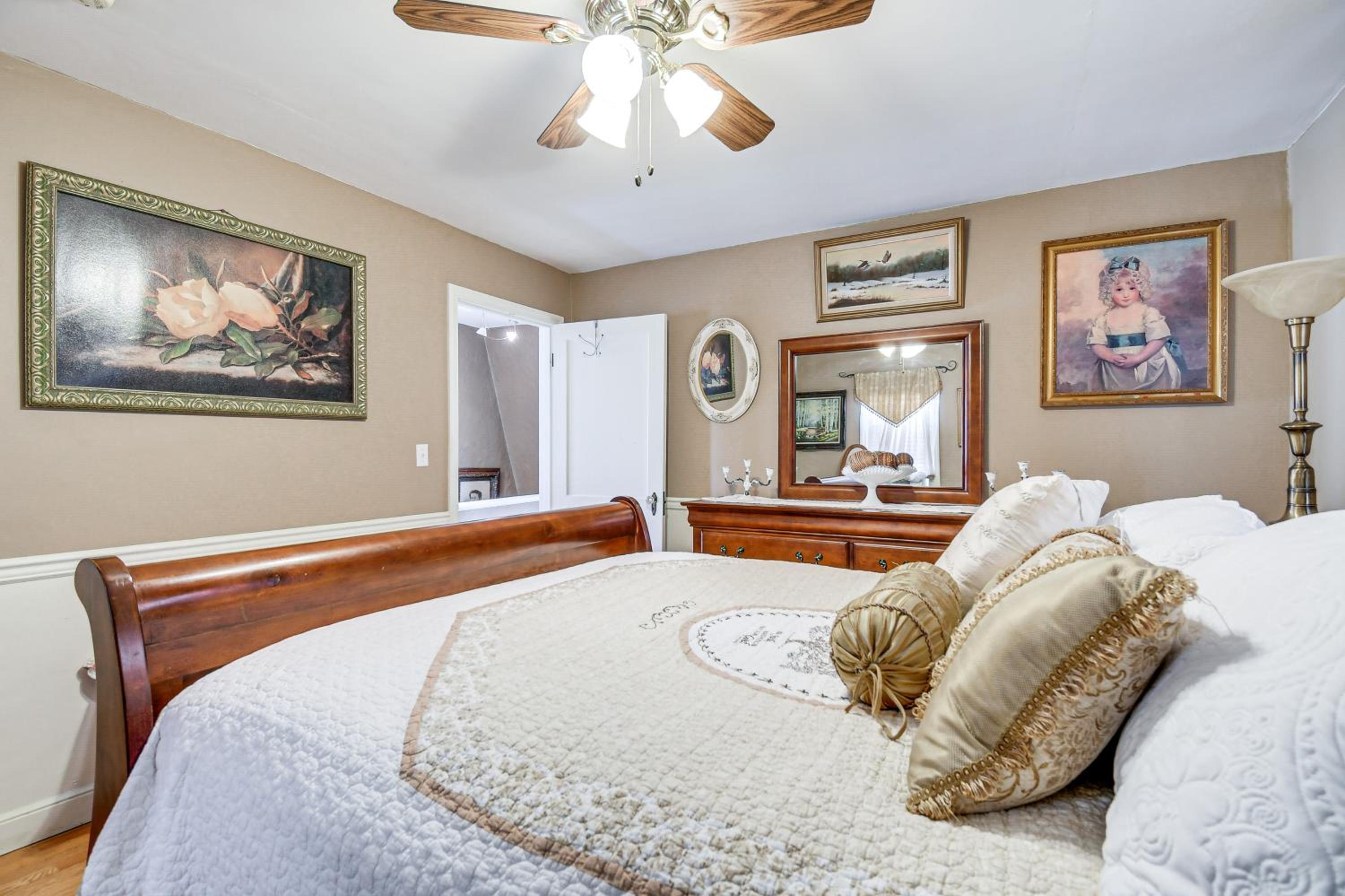 Monthly Stay Special! Cozy Cottage in Huntington