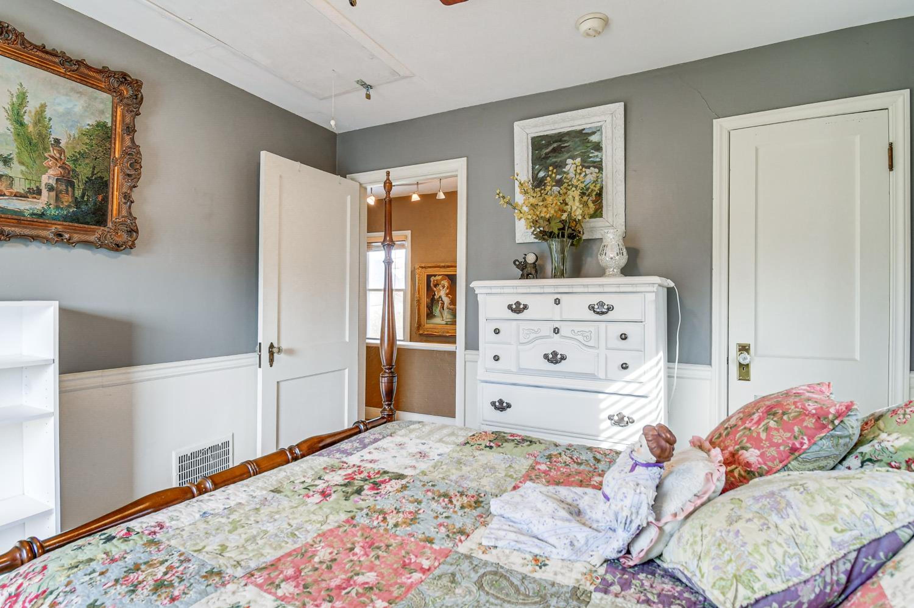 Monthly Stay Special! Cozy Cottage in Huntington
