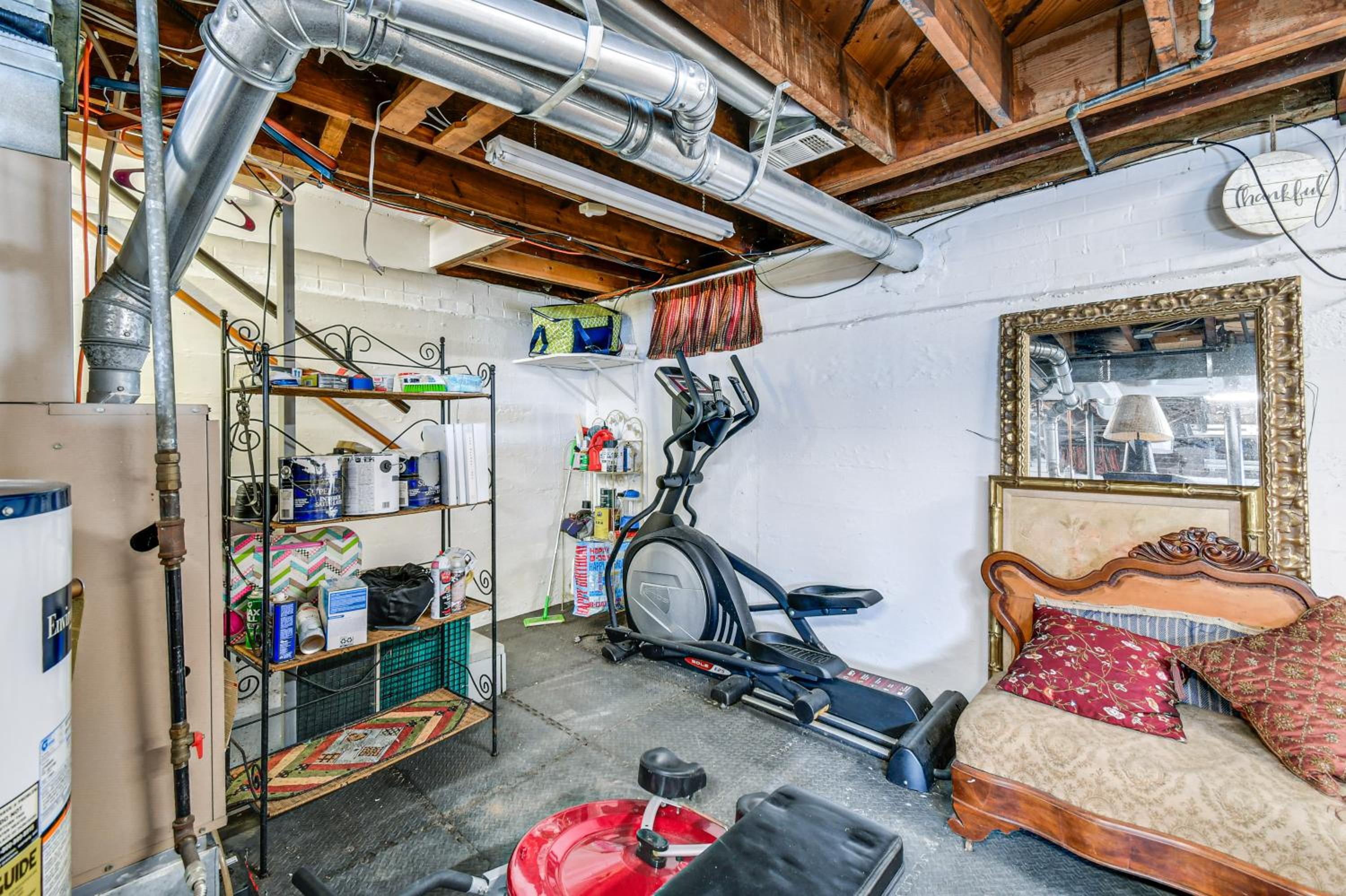 Monthly Stay Special! Cozy Cottage in Huntington