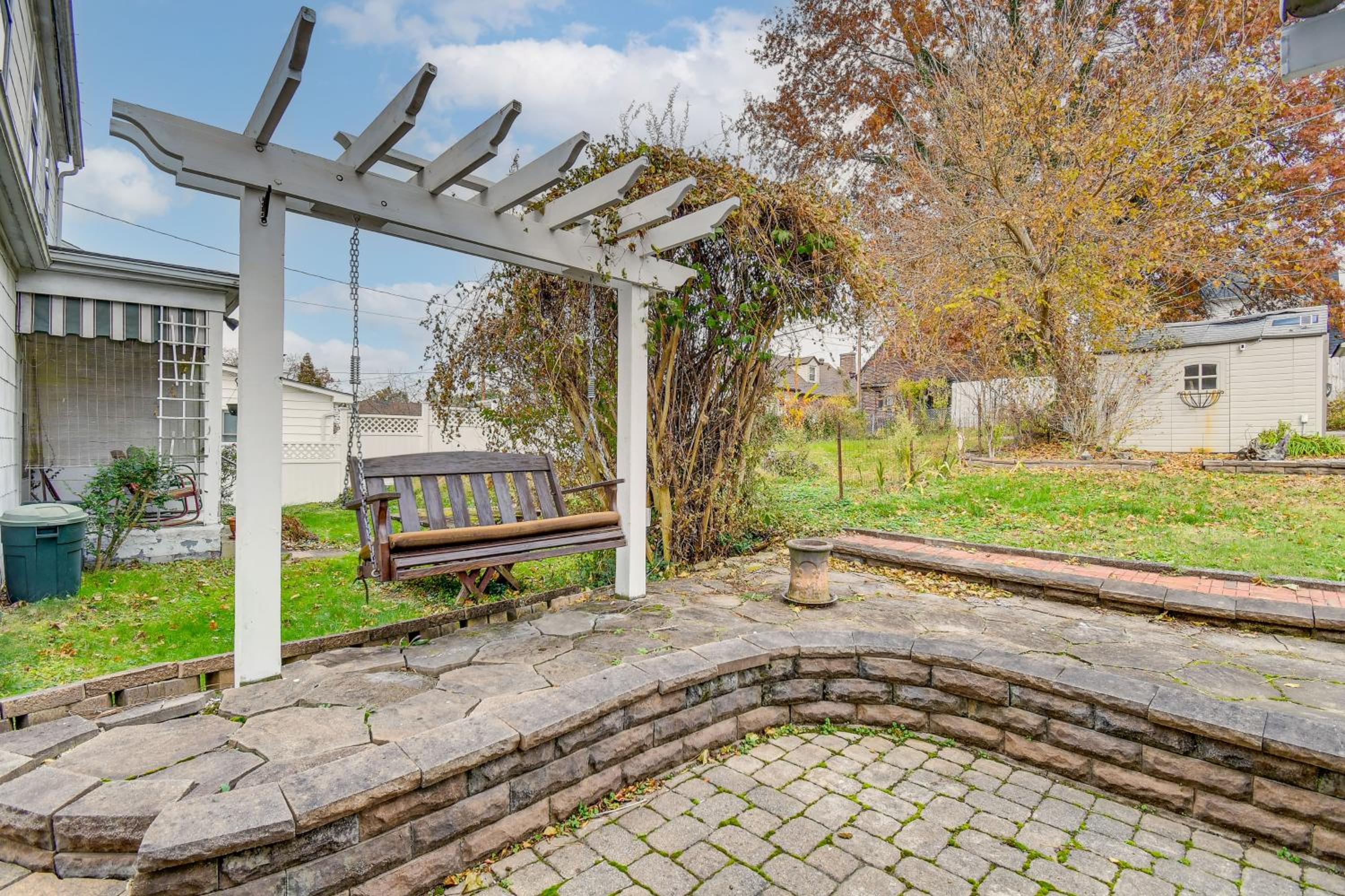 Monthly Stay Special! Cozy Cottage in Huntington