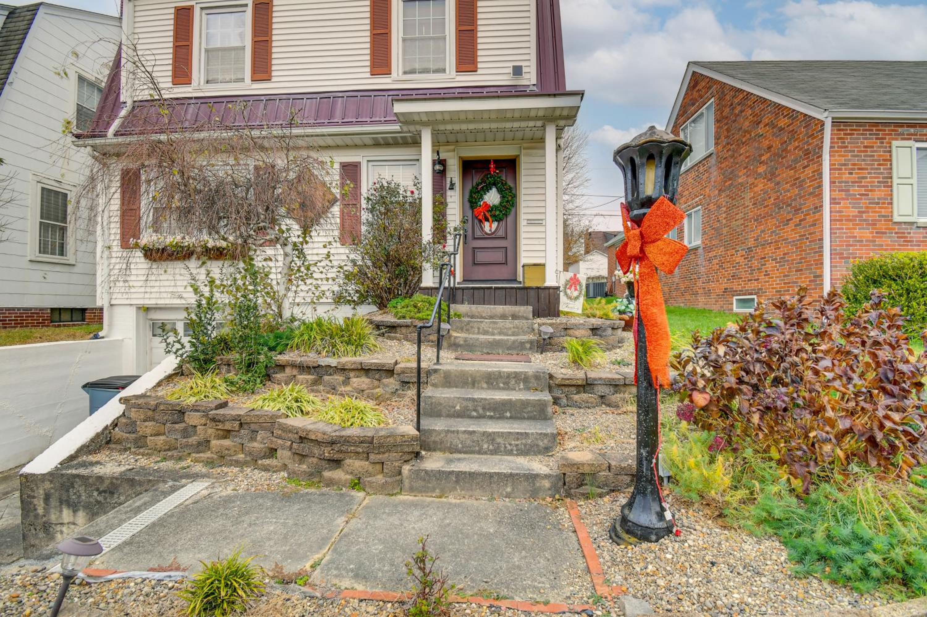 Monthly Stay Special! Cozy Cottage in Huntington