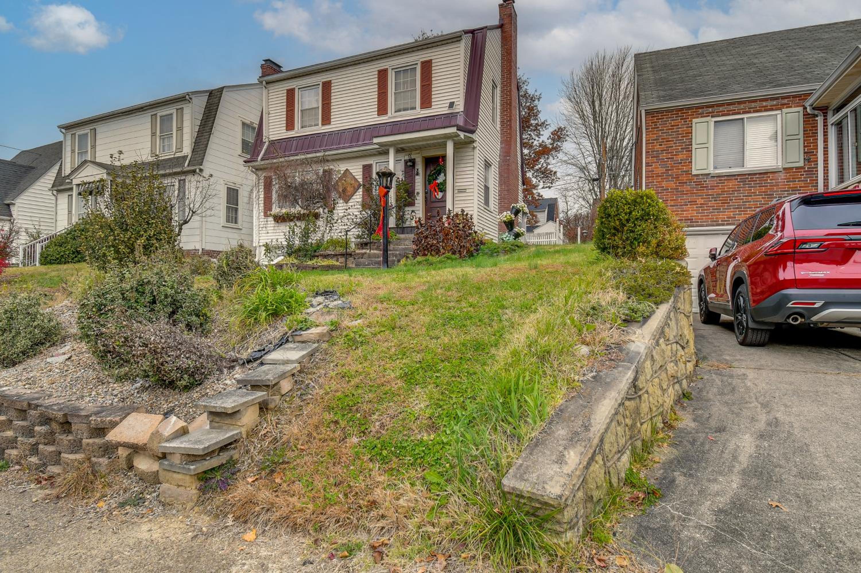 Monthly Stay Special! Cozy Cottage in Huntington