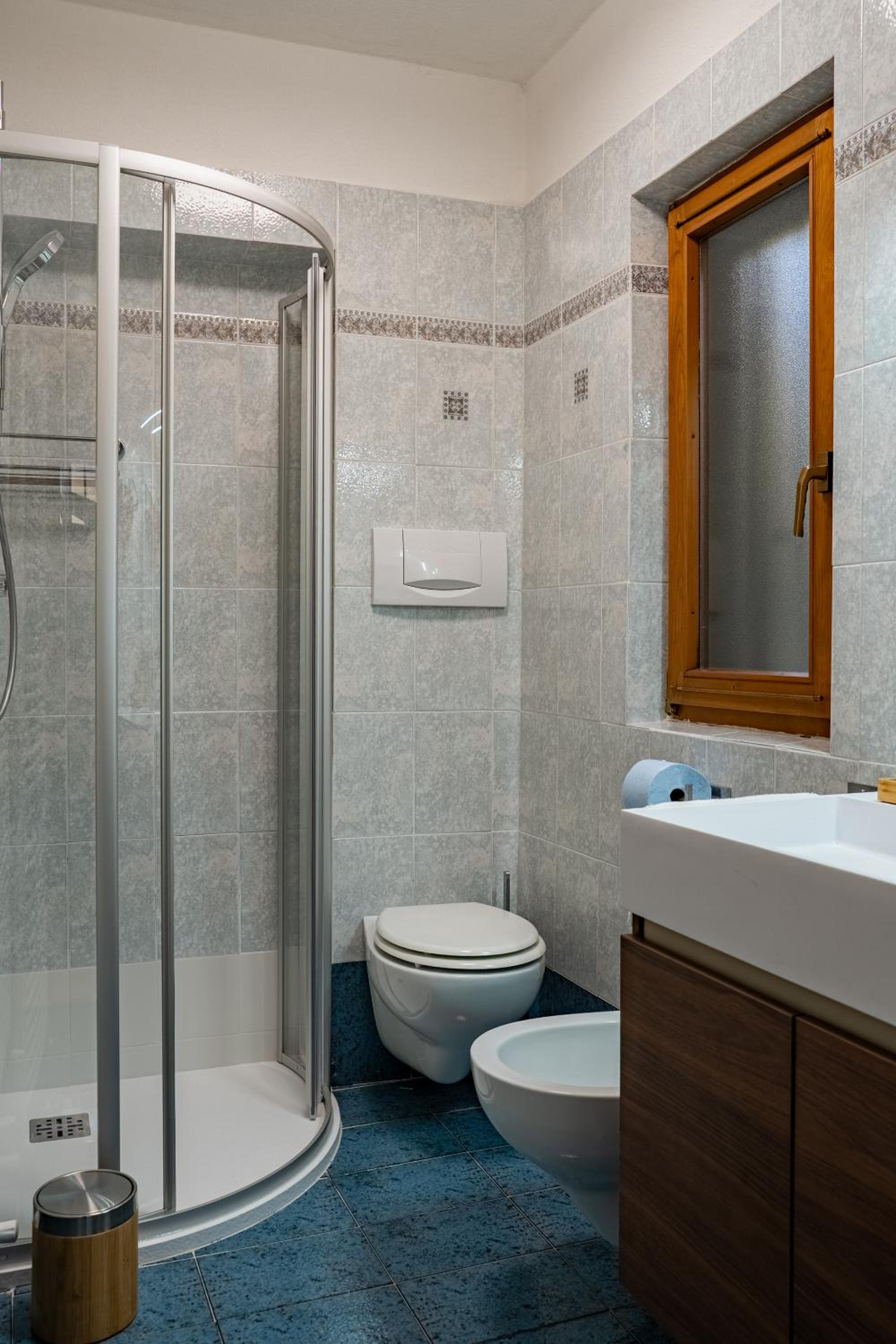 MH Luxury Apartments