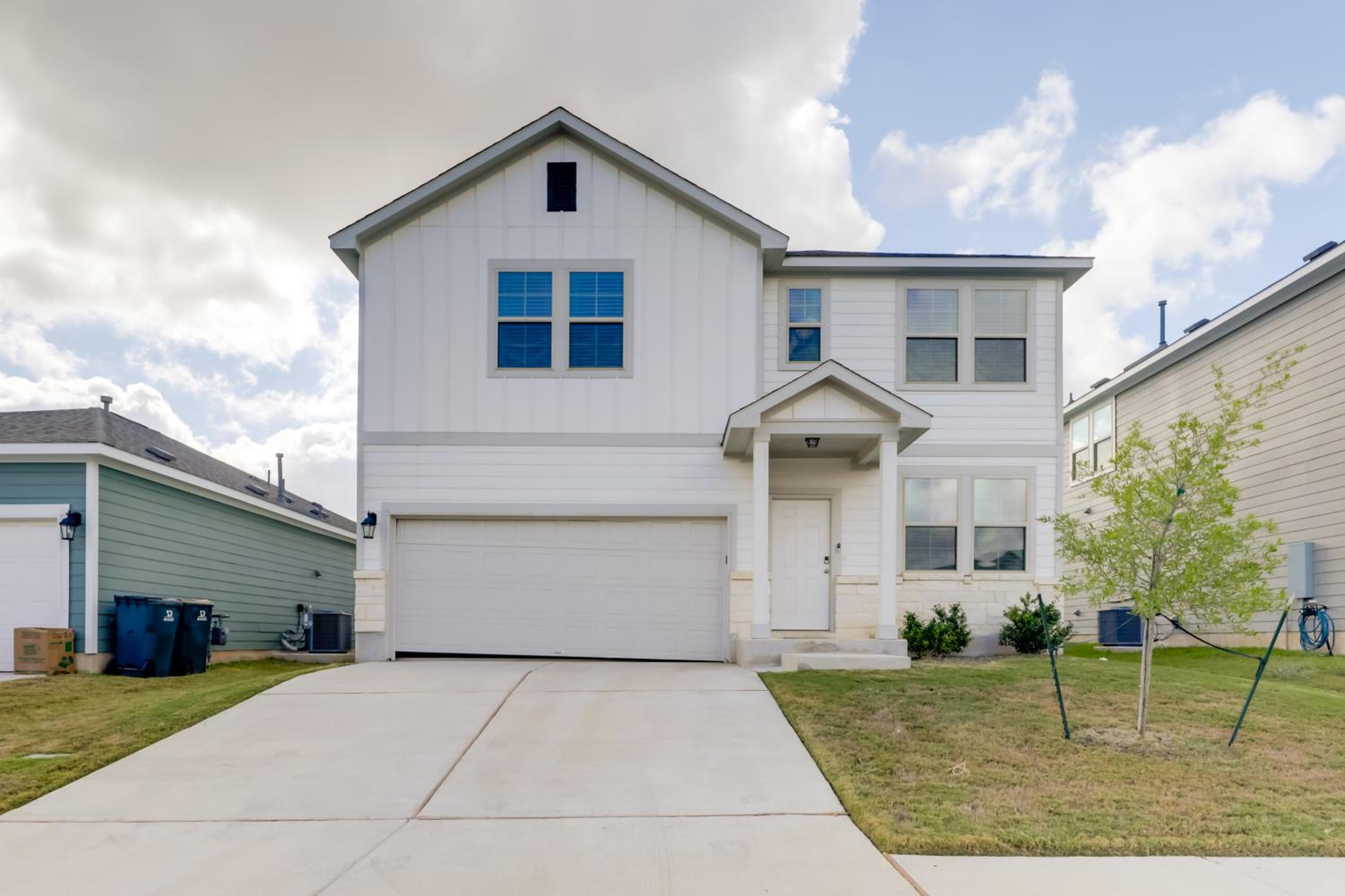 Buda Business-Ready House Office, Home Gym and Yard
