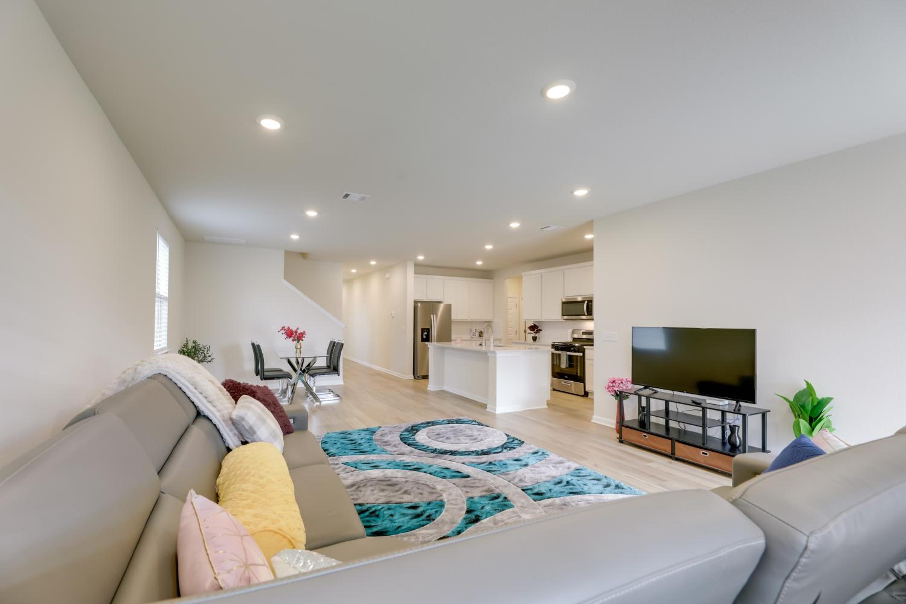 Buda Business-Ready House Office, Home Gym and Yard