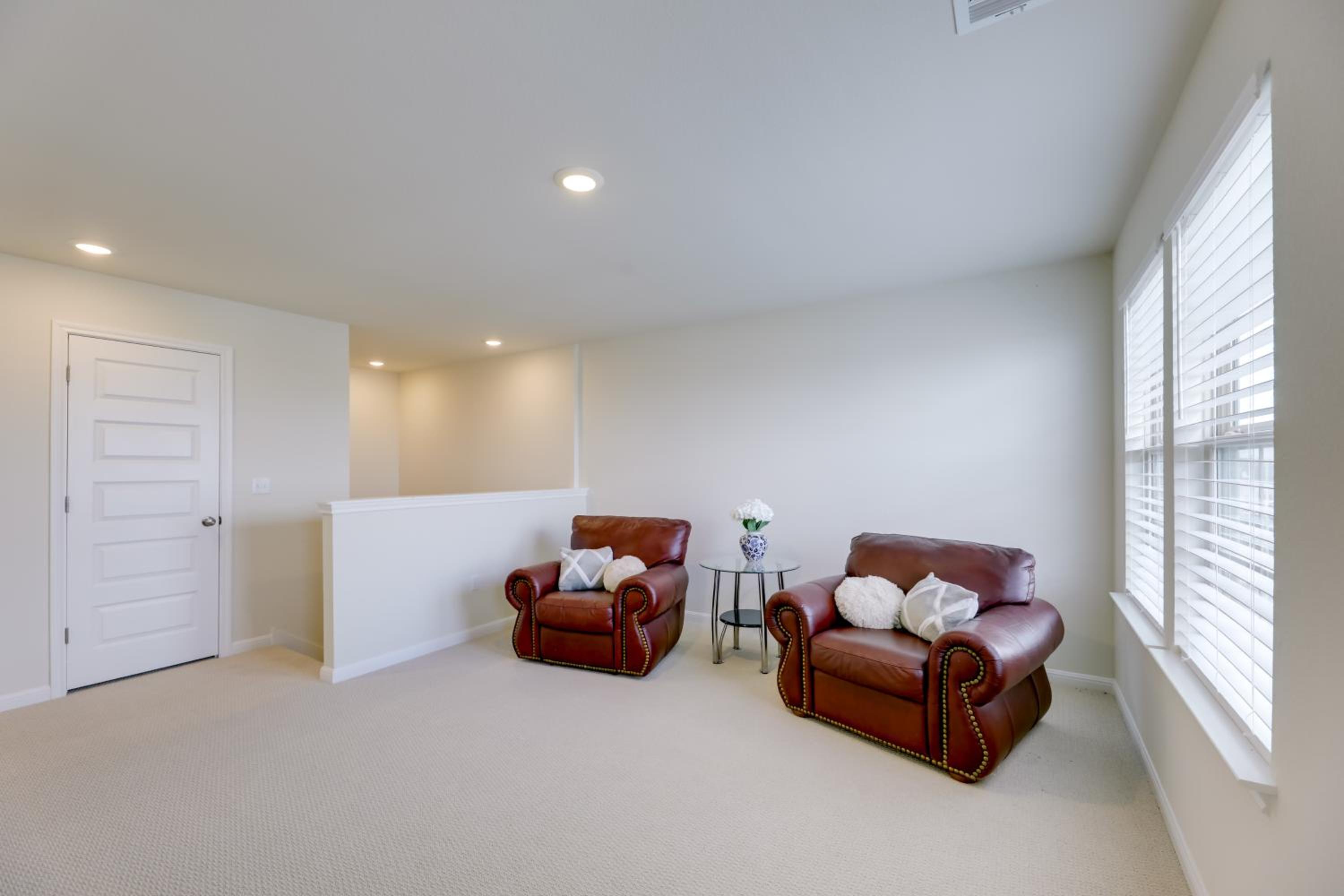 Buda Business-Ready House Office, Home Gym and Yard