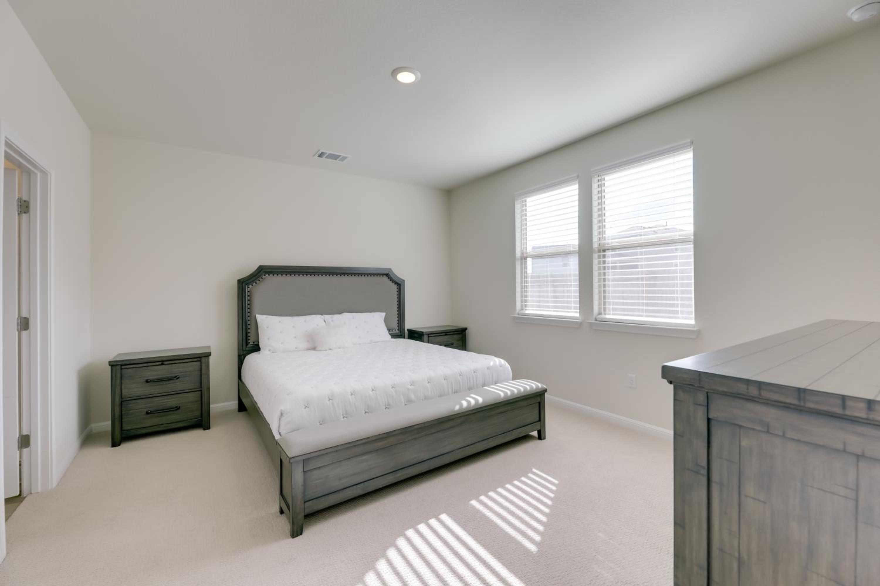Buda Business-Ready House Office, Home Gym and Yard