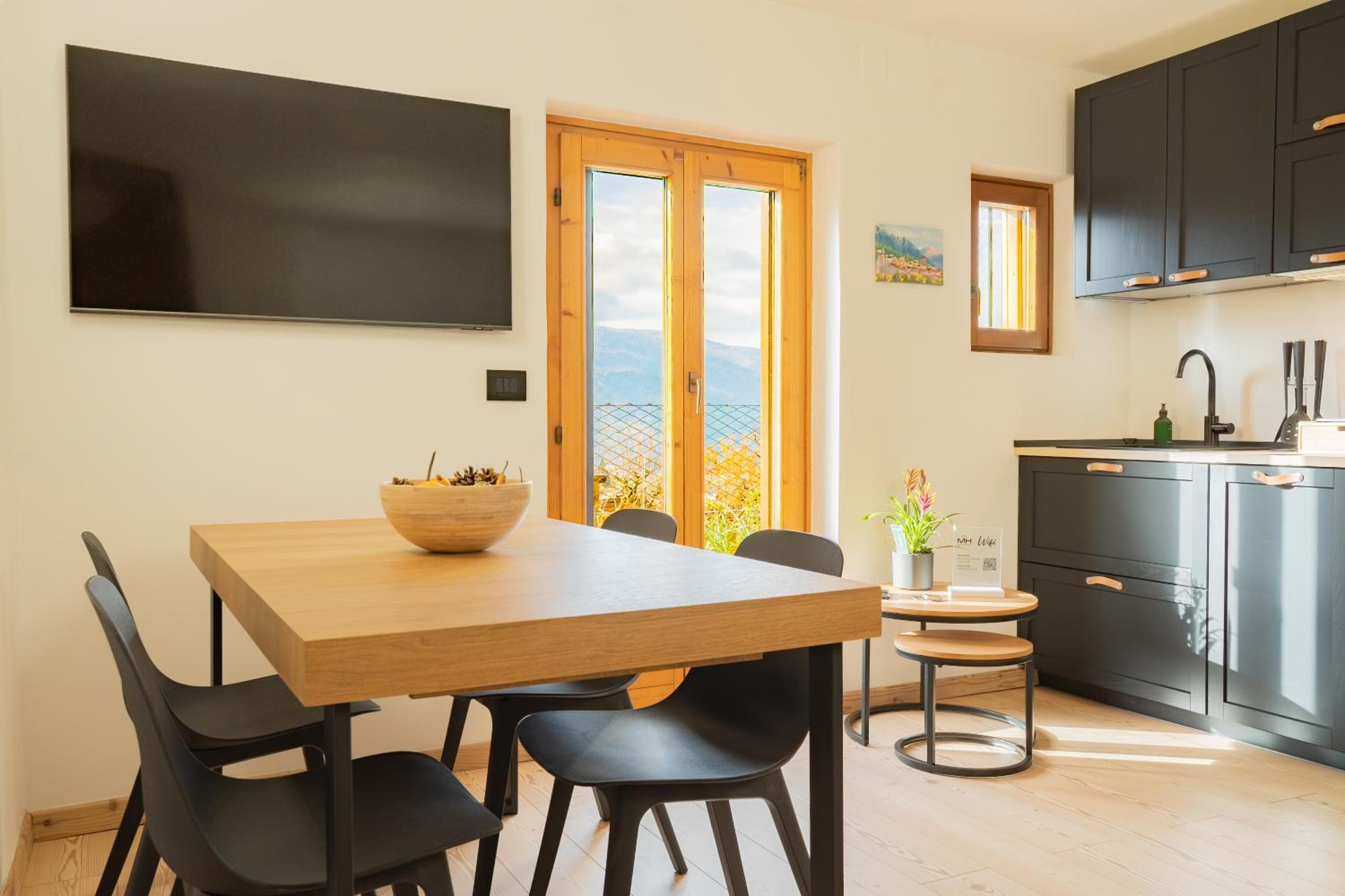 MH Luxury Apartments